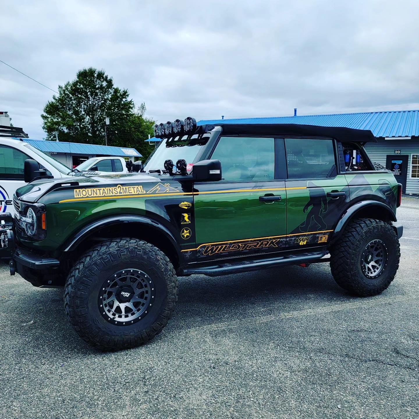 Ford Bronco Show me your Bronco - Graphics / Decals / Wrapped Edition IMG_0519