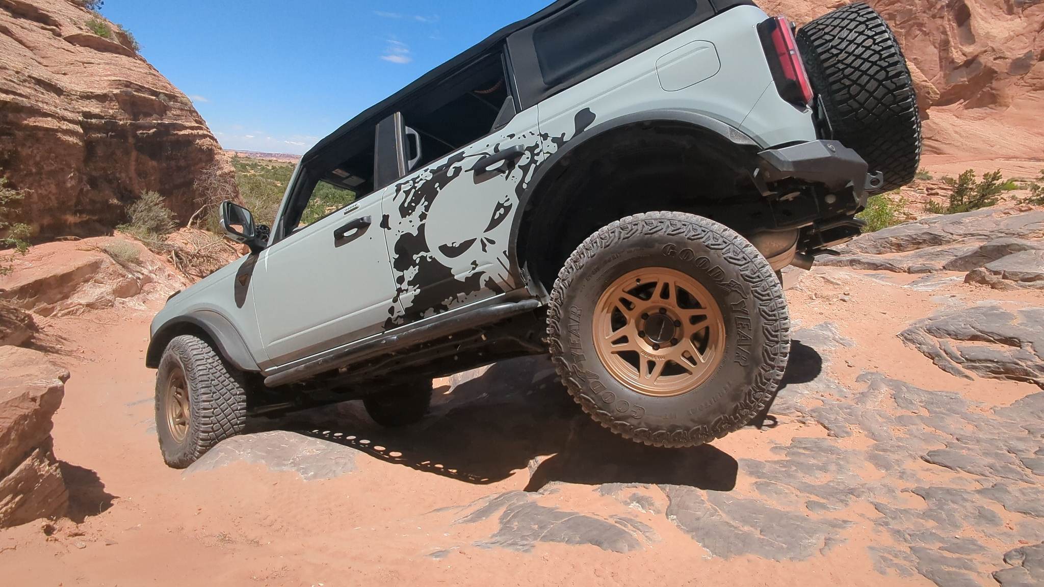 Ford Bronco Show me your Bronco - Graphics / Decals / Wrapped Edition received_1897574963957899