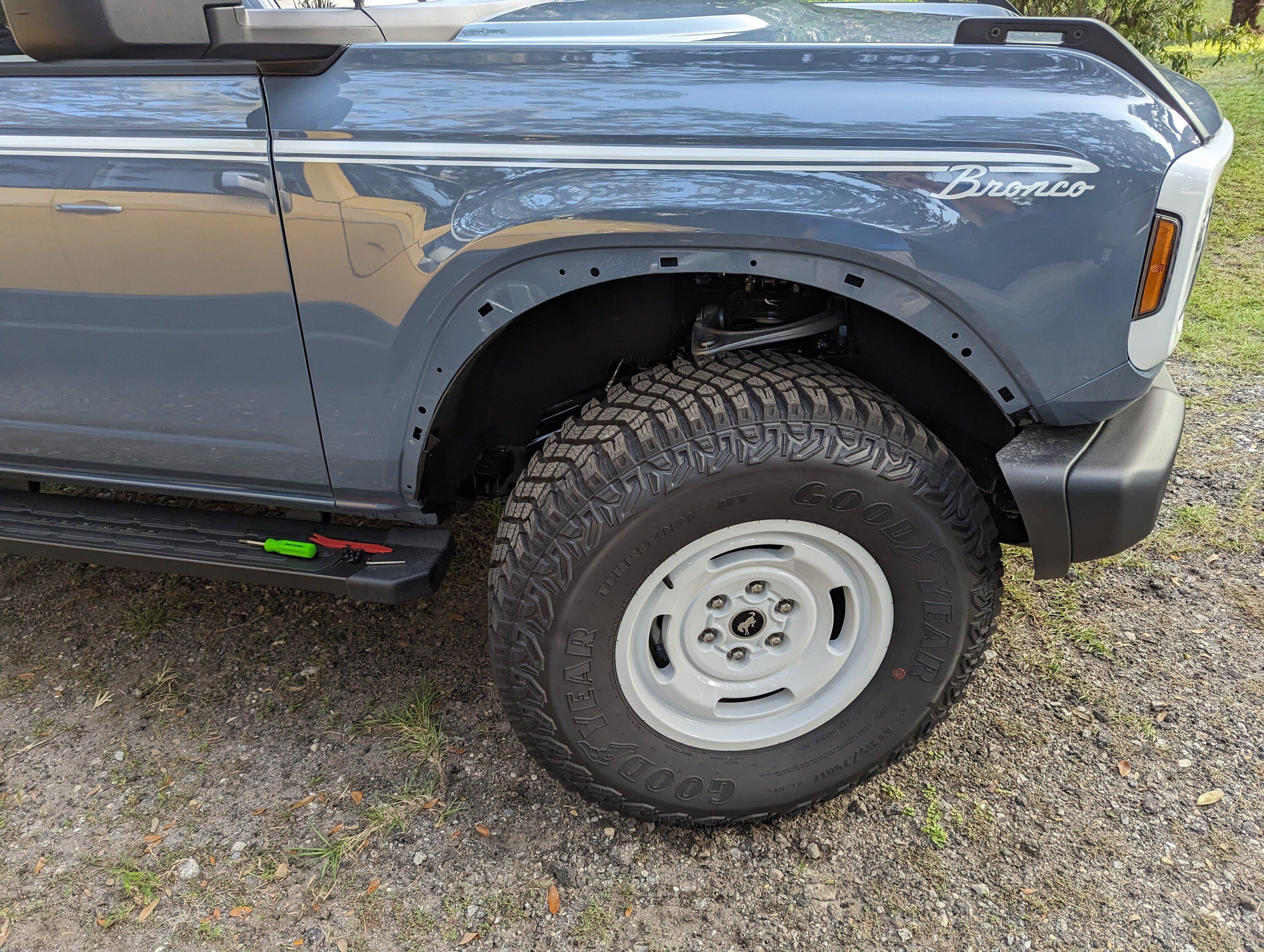 Ford Bronco Squared fender flare options for Bronco? PXL_20231002_214014900