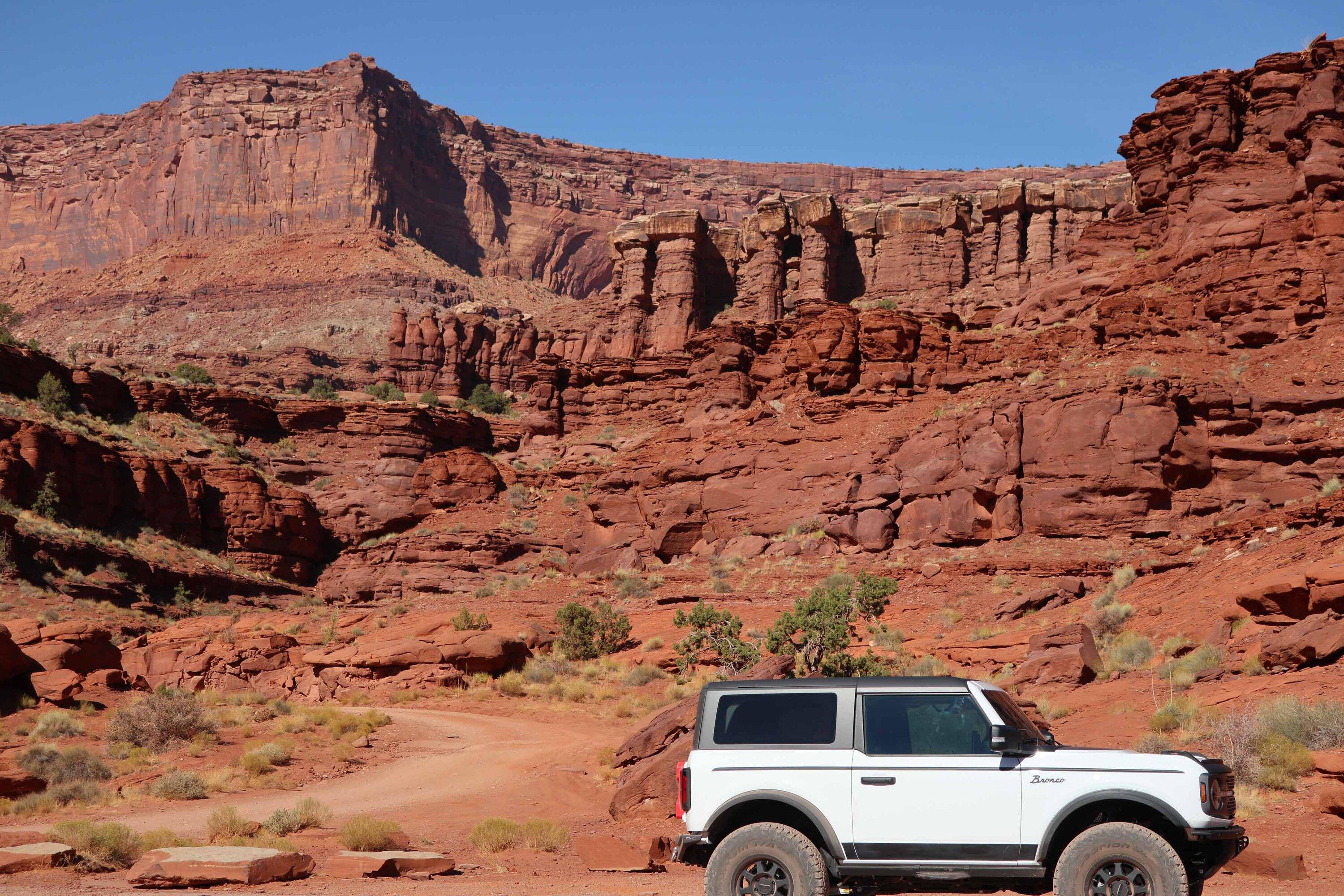 Ford Bronco Bronco Team 2 door. Trail 2