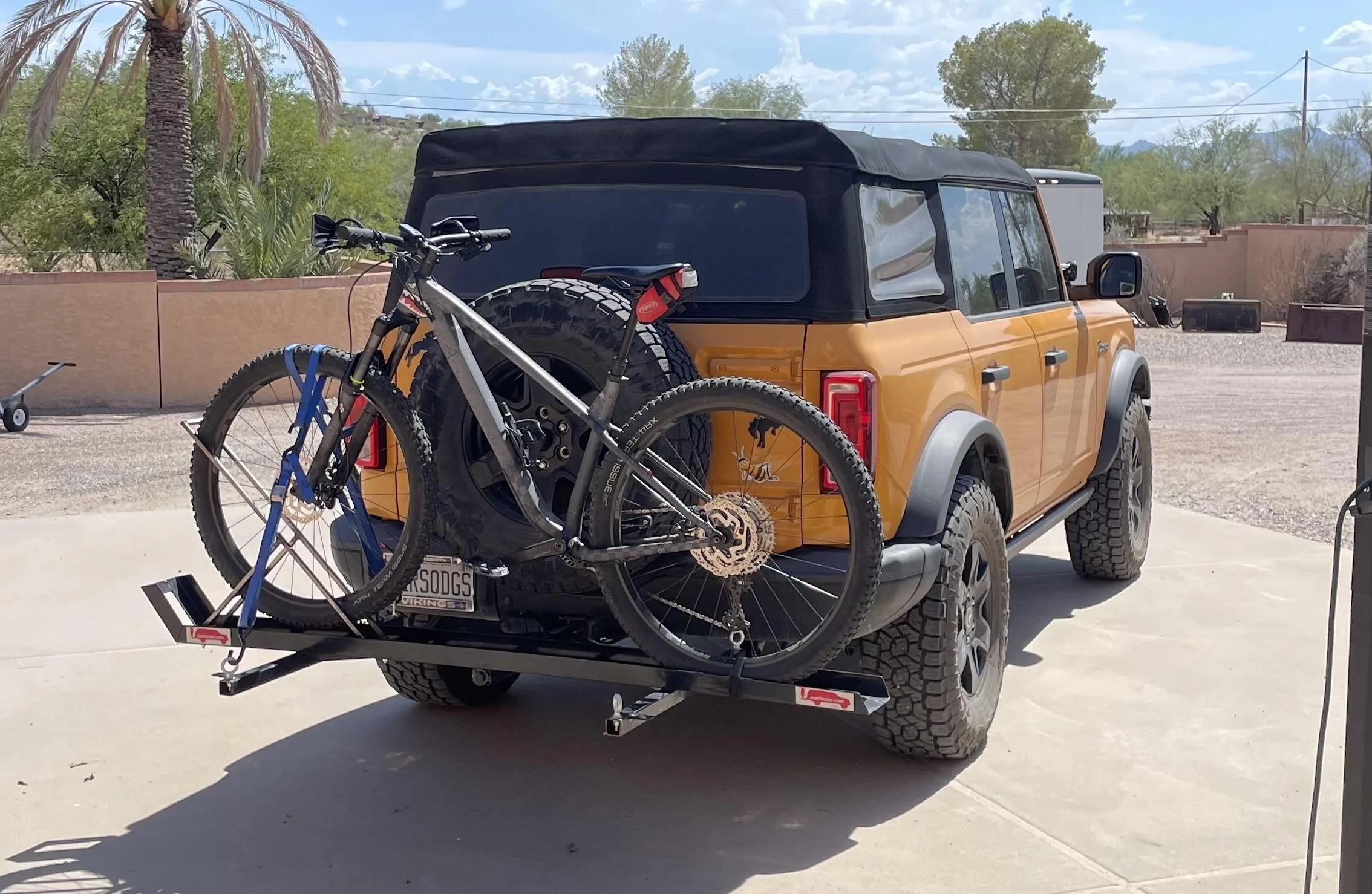 Ford Bronco Hitch mounted motorcycle carrier? IMG_7112