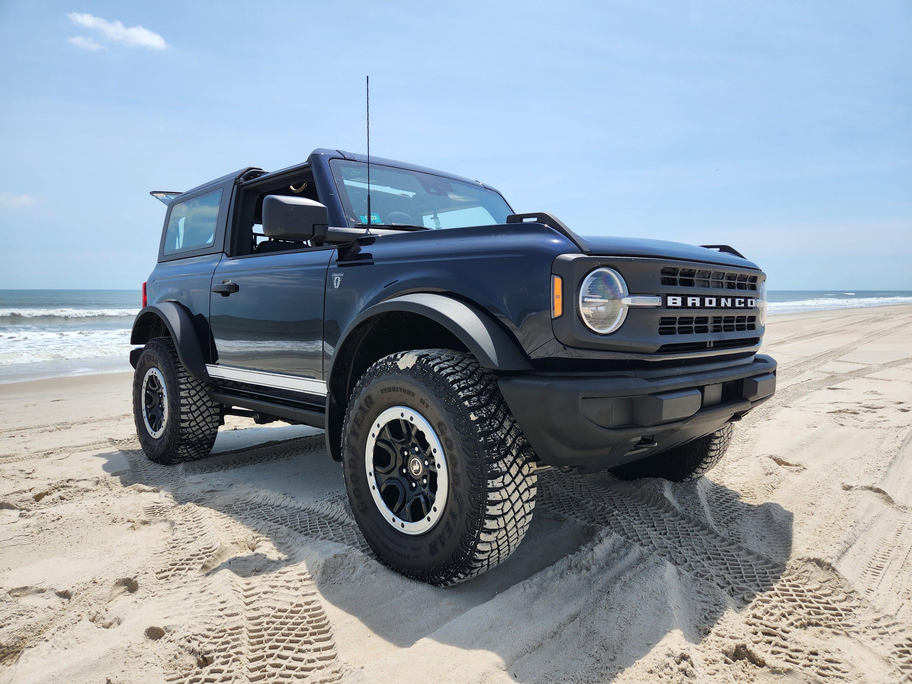 Ford Bronco Antimatter Blue 20230508_124731