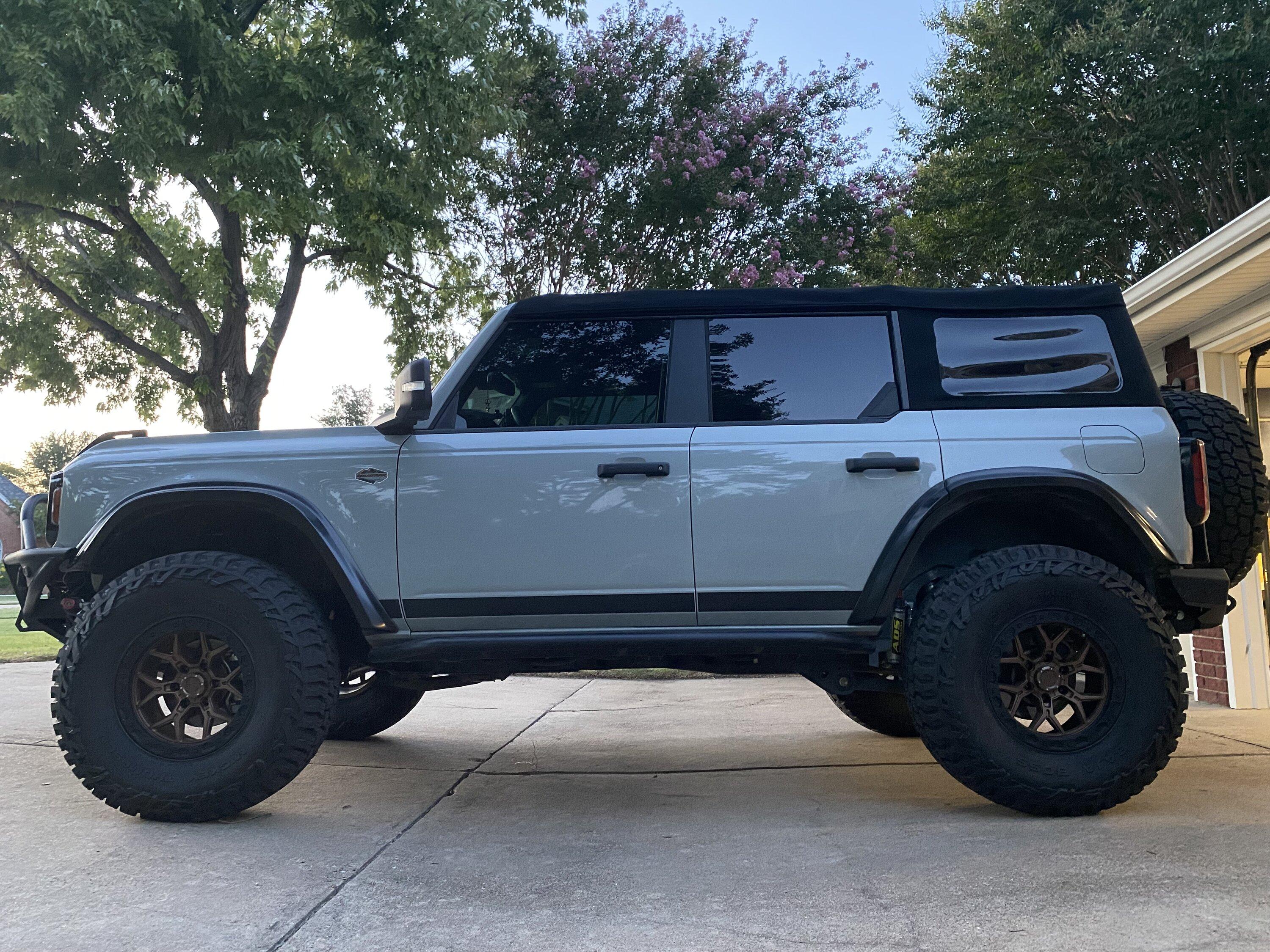 Ford Bronco Squared fender flare options for Bronco? IMG_6931