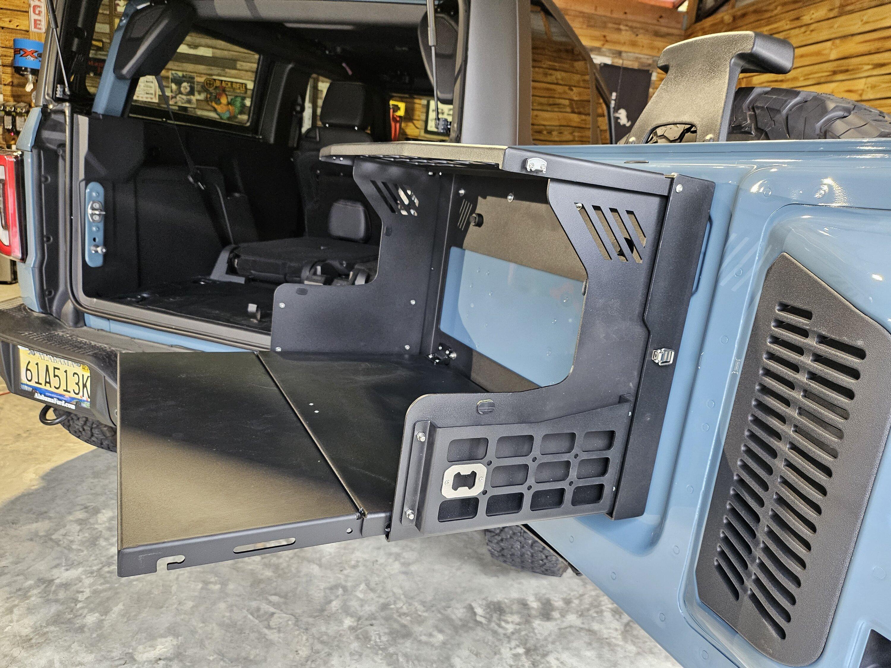 Ford Bronco What did you do TO / WITH your Bronco today? 👨🏻‍🔧🧰🚿🛠 table open side