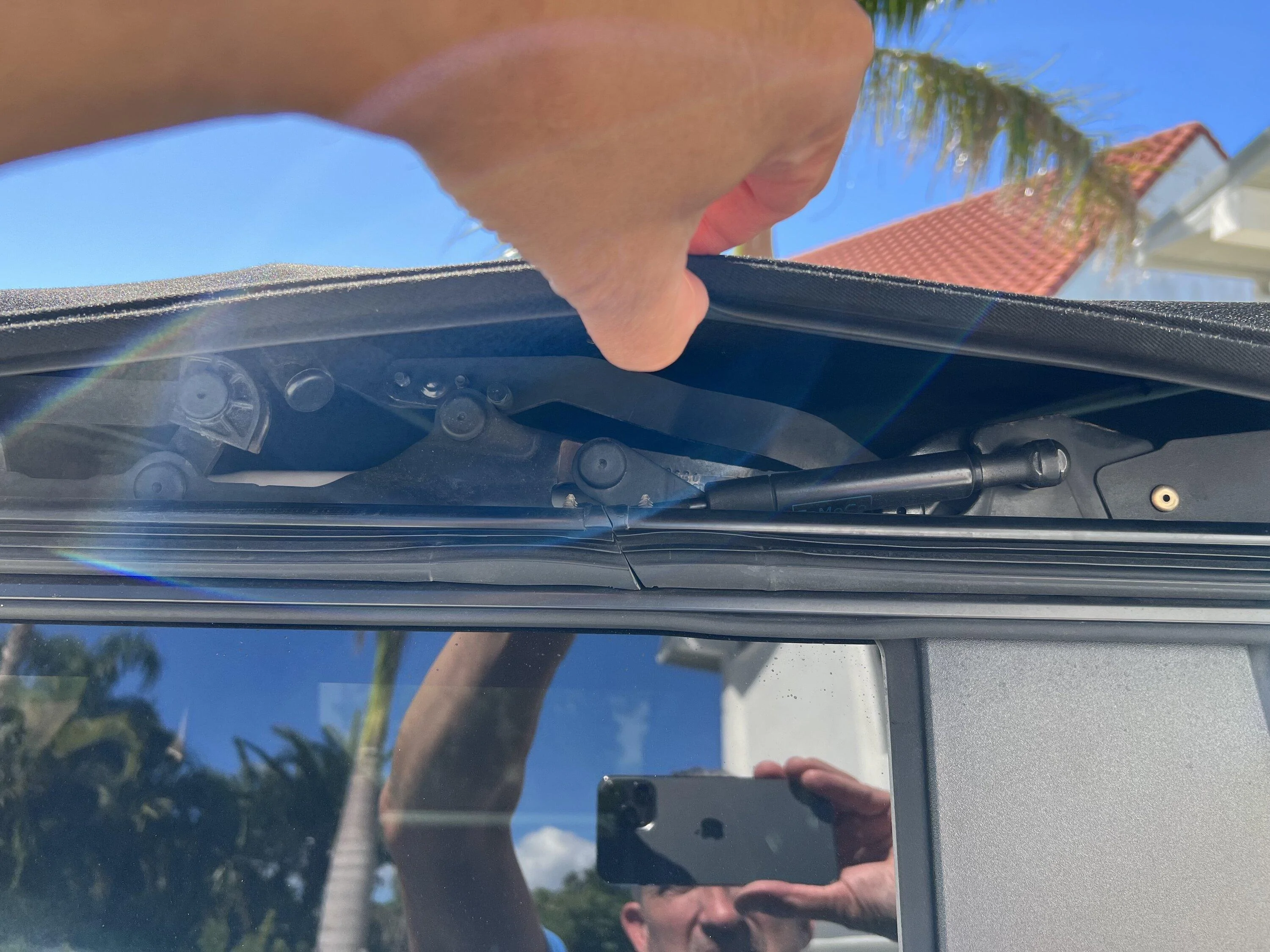 Ford Bronco Soft Top Noise and Wind Leakage Right side loose to