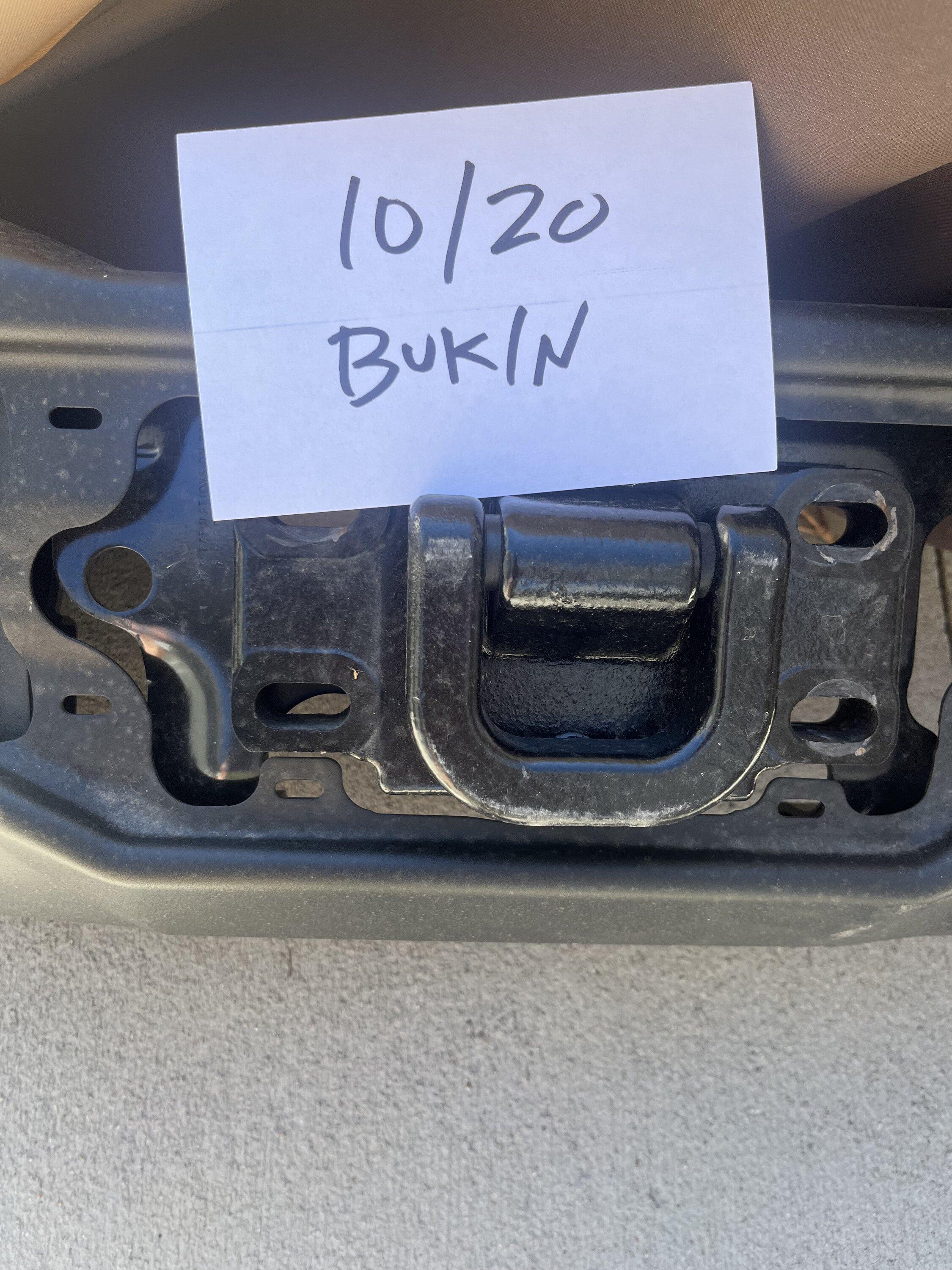 Ford Bronco Capable bumper with fog lights $10 IMG_9624