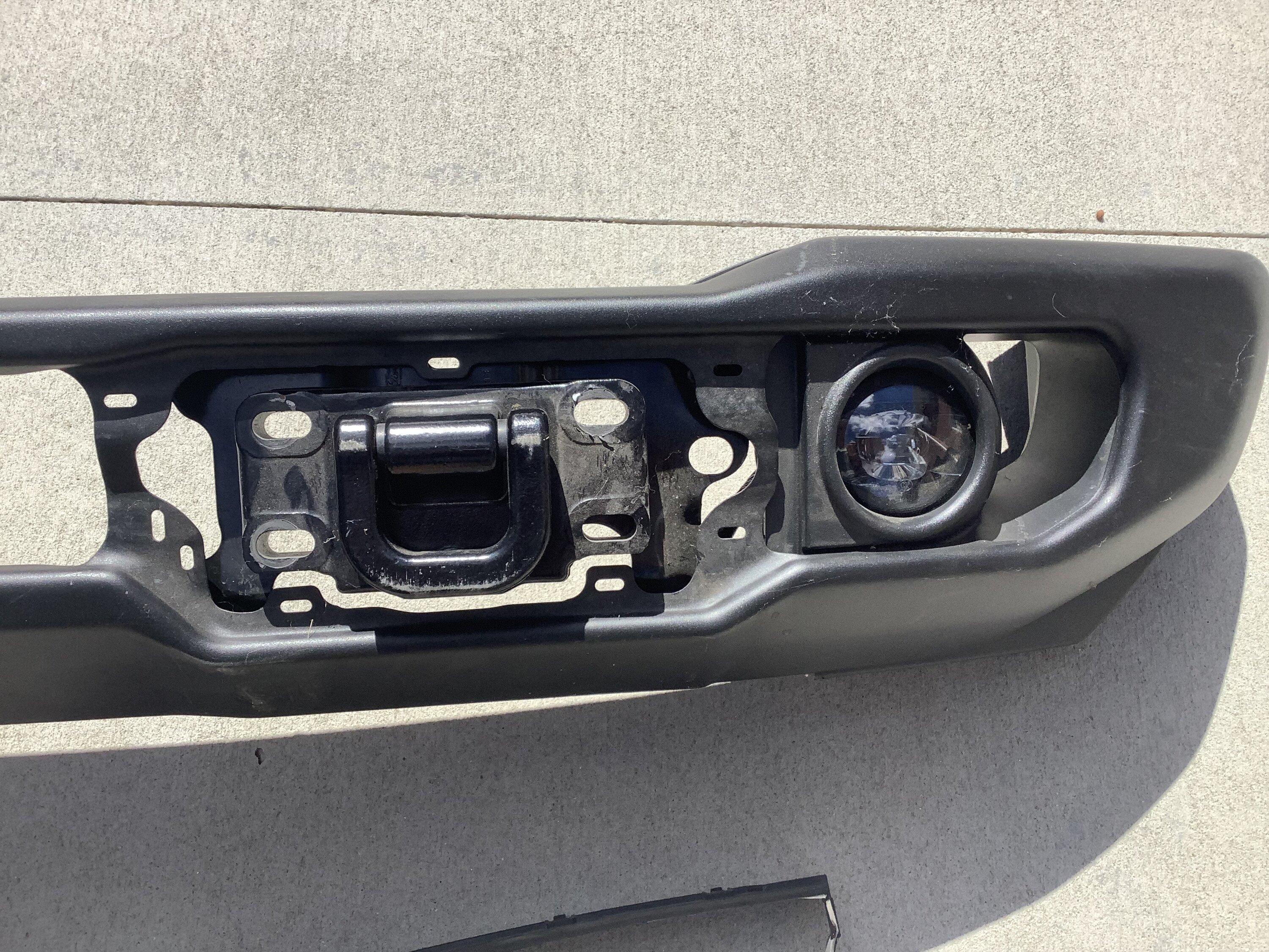 Ford Bronco Capable bumper with fog lights $10 IMG_1166