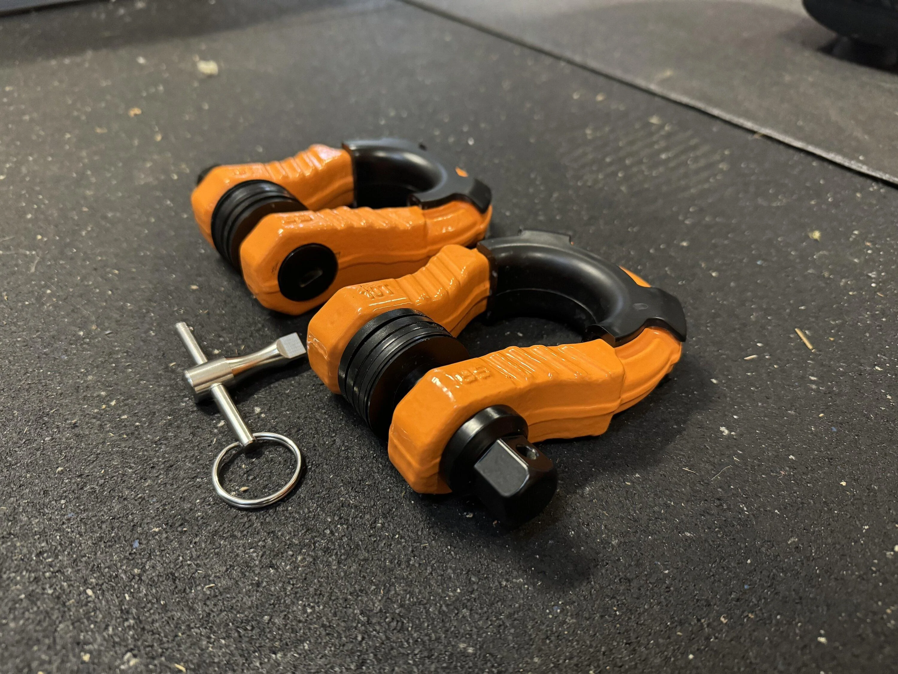Ford Bronco GearAmerica UBER D-Ring Shackles IMG_0530