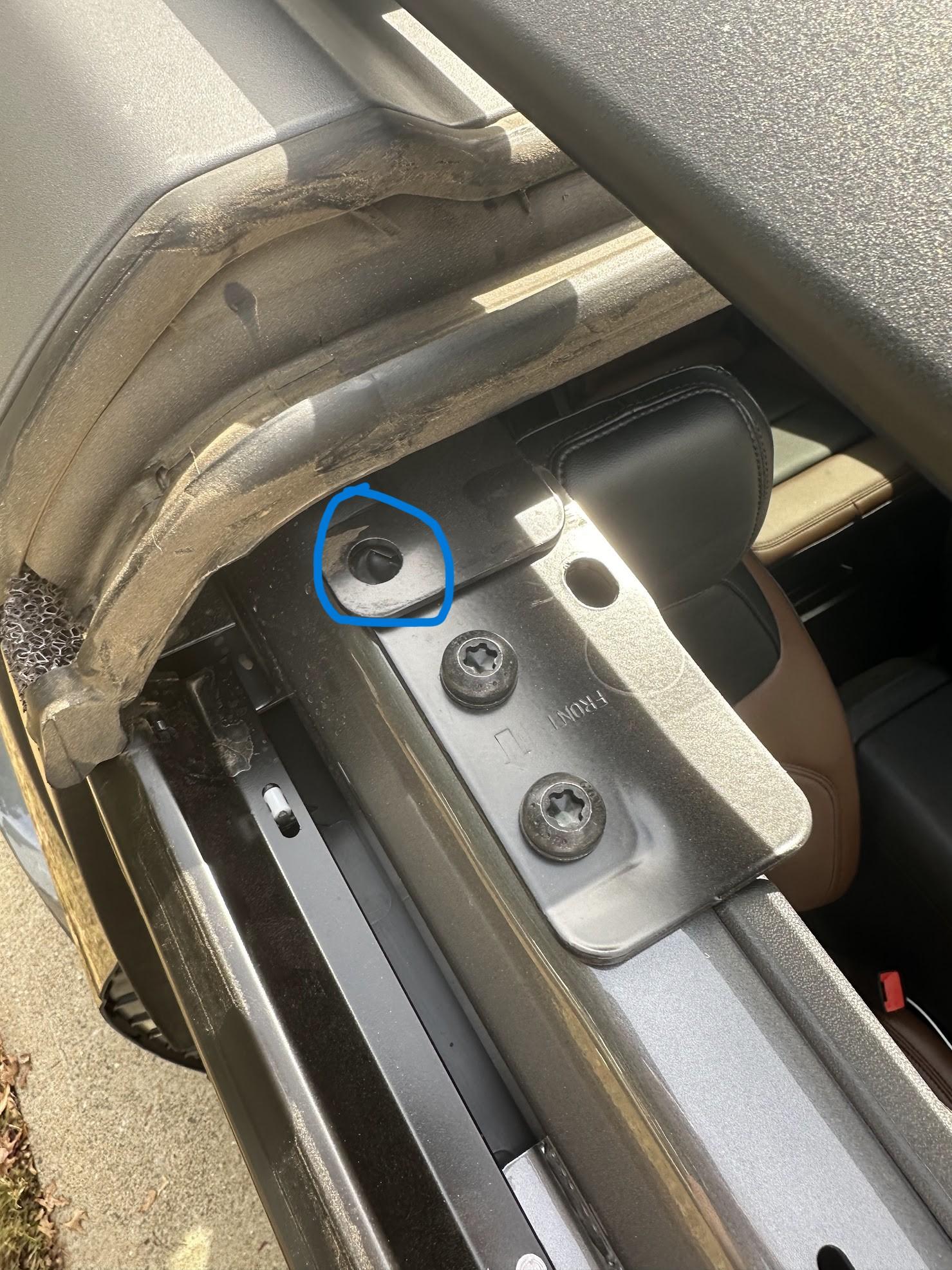 Ford Bronco Missing Bolts for my Hardtop? IMG_0933