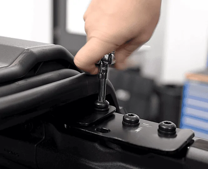 Ford Bronco Missing Bolts for my Hardtop? 1698100032612