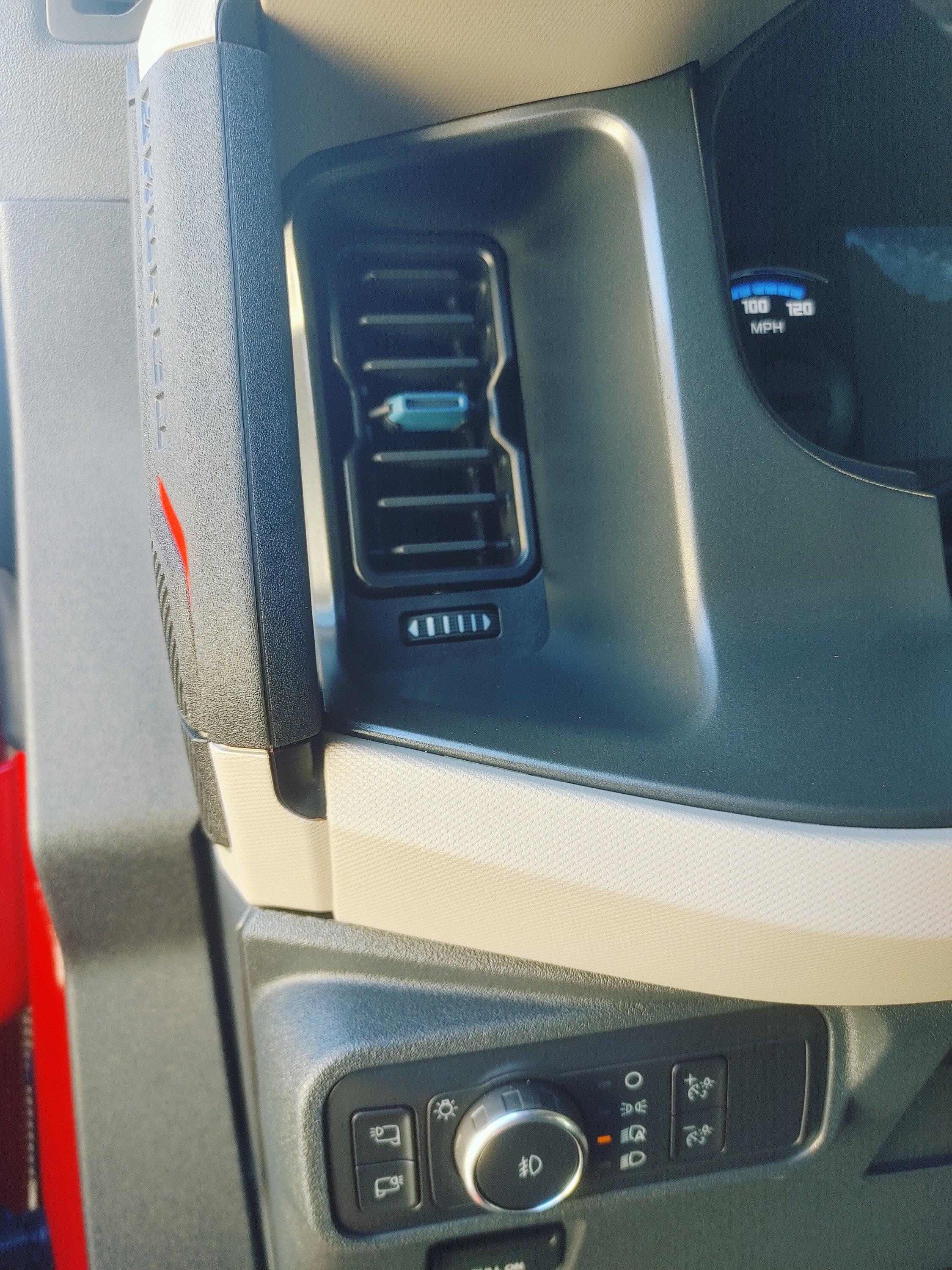 Ford Bronco Handle swap - blue to orange 1024231210a_HDR