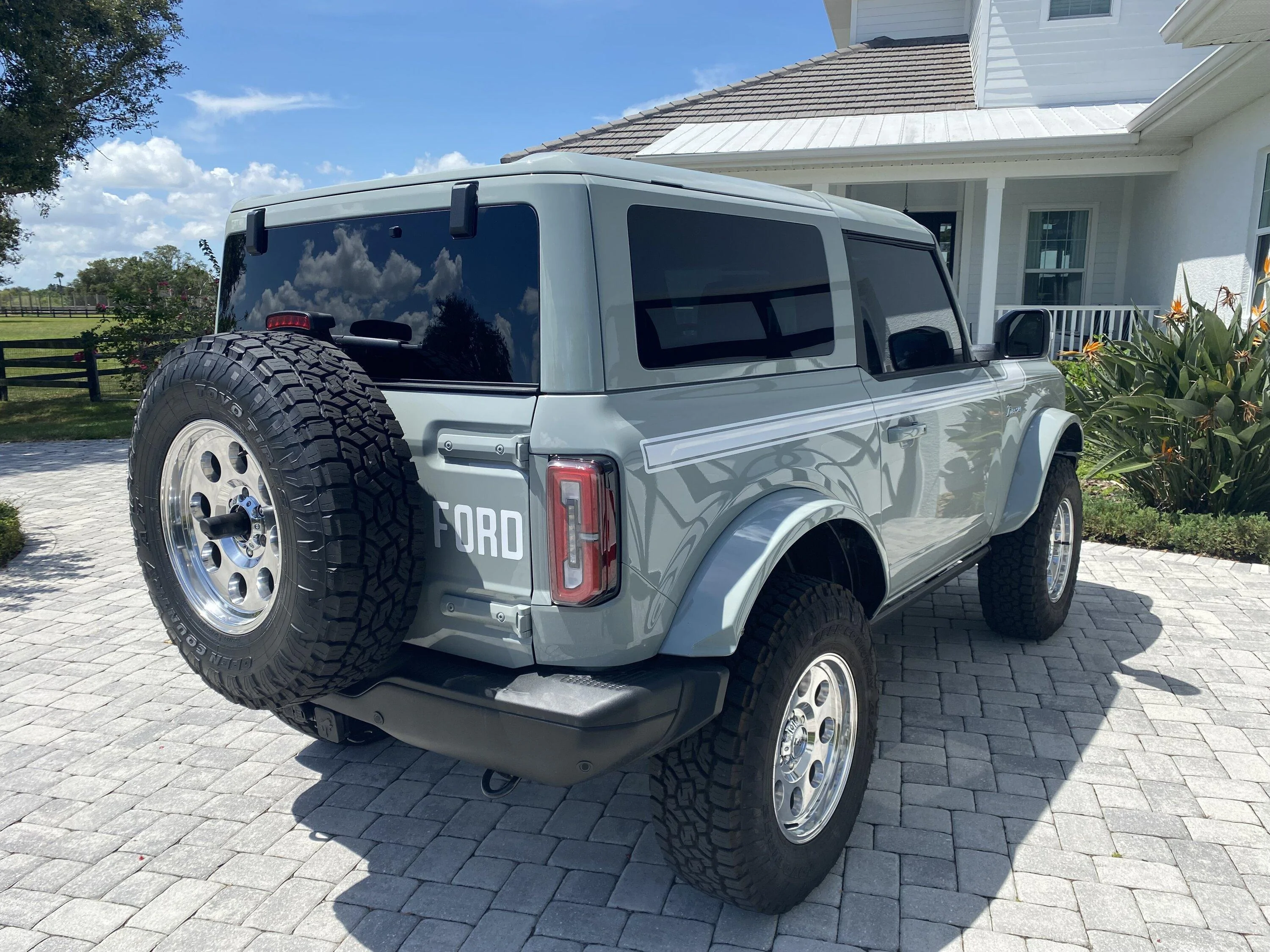 Ford Bronco Painted 2 -door Heritage Edition flares IMG_0852