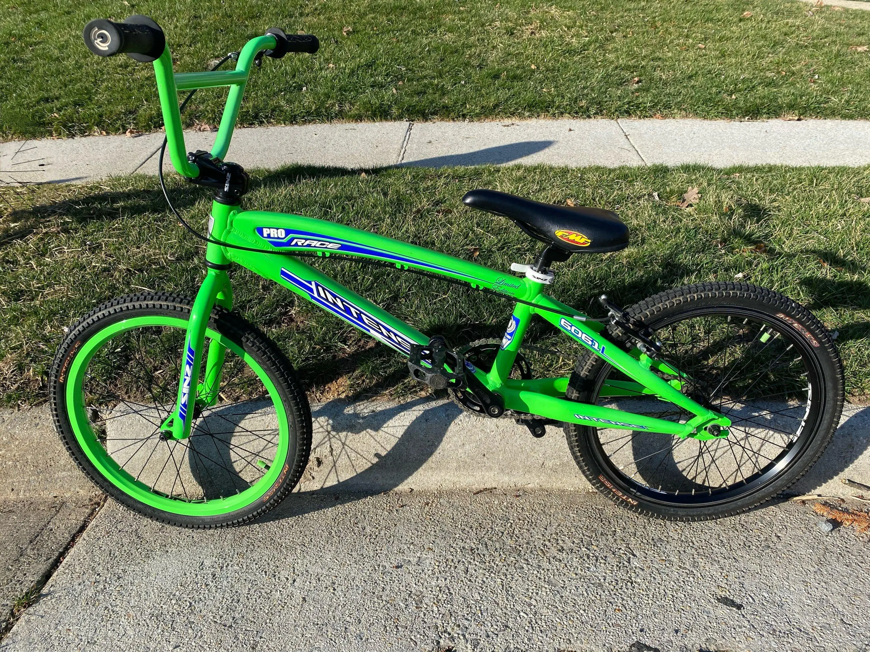 Ford Bronco Rear tire bike rack.... questions BMX