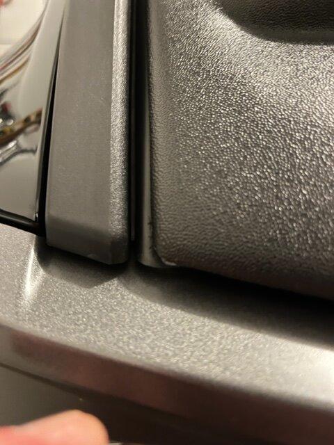 Ford Bronco Uneven hood/trail sight gaps IMG_0253