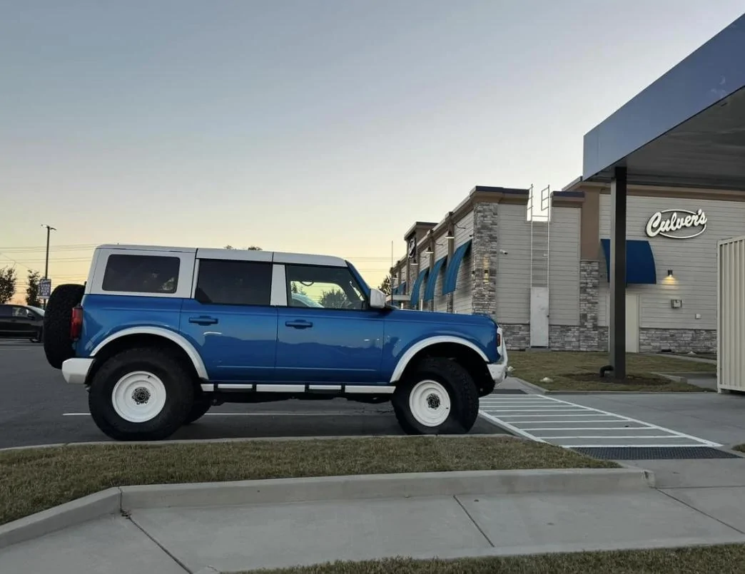 Ford Bronco HERITAGE EDITION Bronco Club IMG_7021