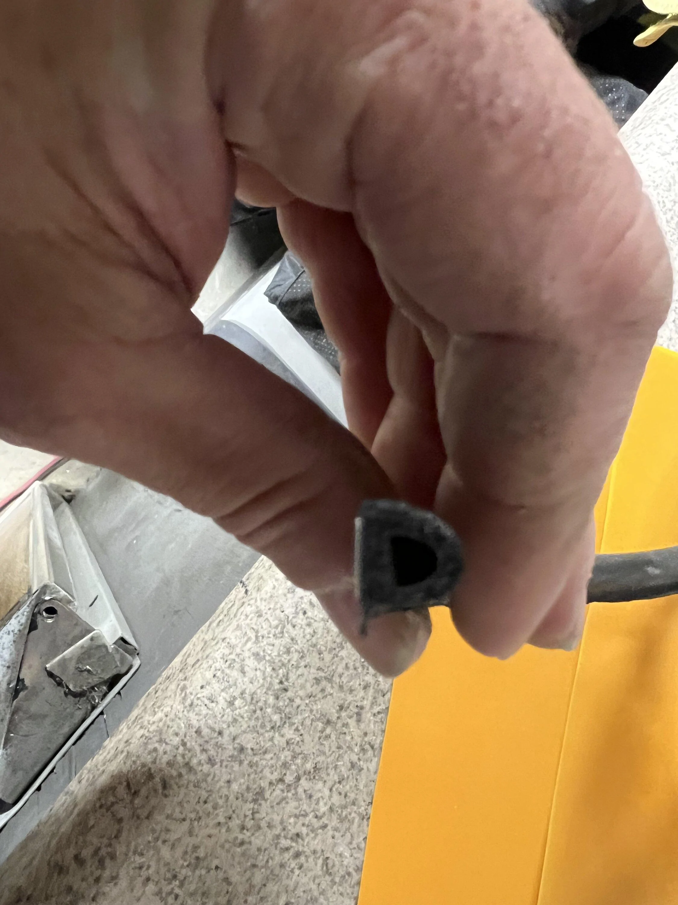 Ford Bronco Bestop Replacement Belt Seal IMG_6785