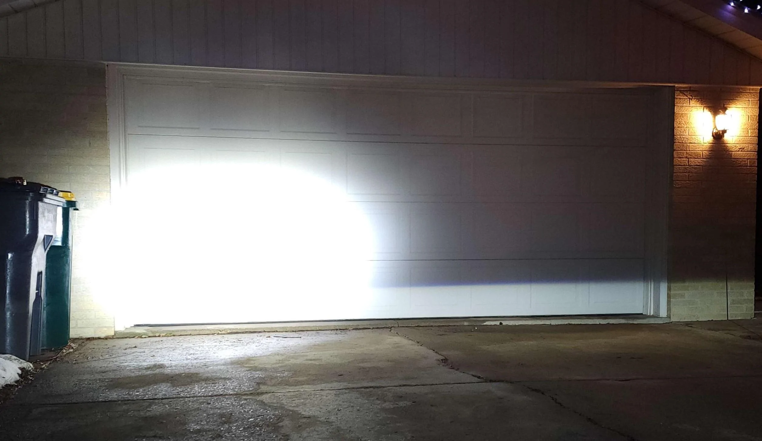 Ford Bronco FS: DiodeDynamics SS3 Fog Lights, Pre-Wired Ditch Lights, "Magic" Reverse Light kit 2 - GmtvPIg