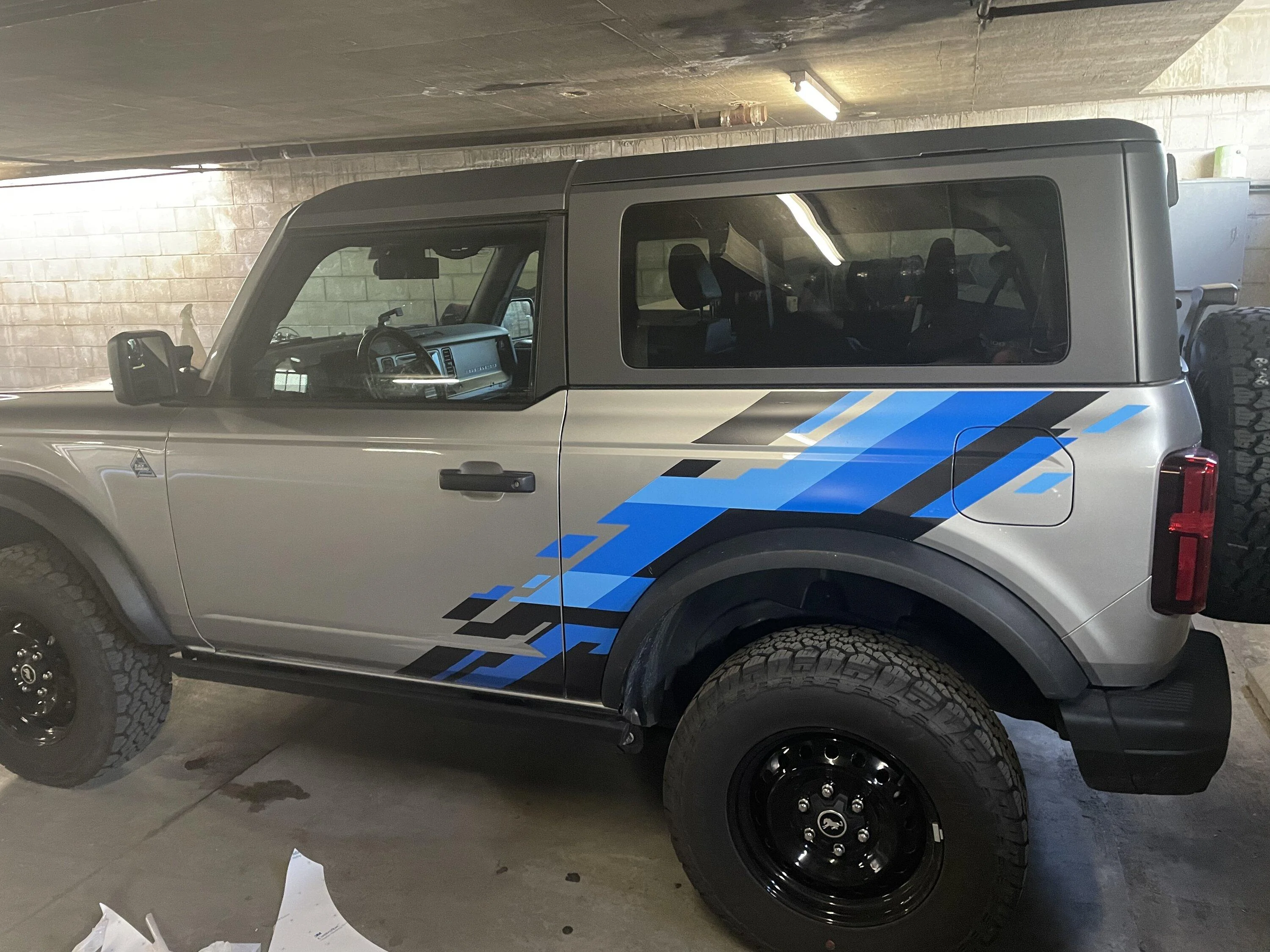 Ford Bronco Fake raptor graphics UG 35819FA1-3566-444A-82F9-E97DCE3717AF