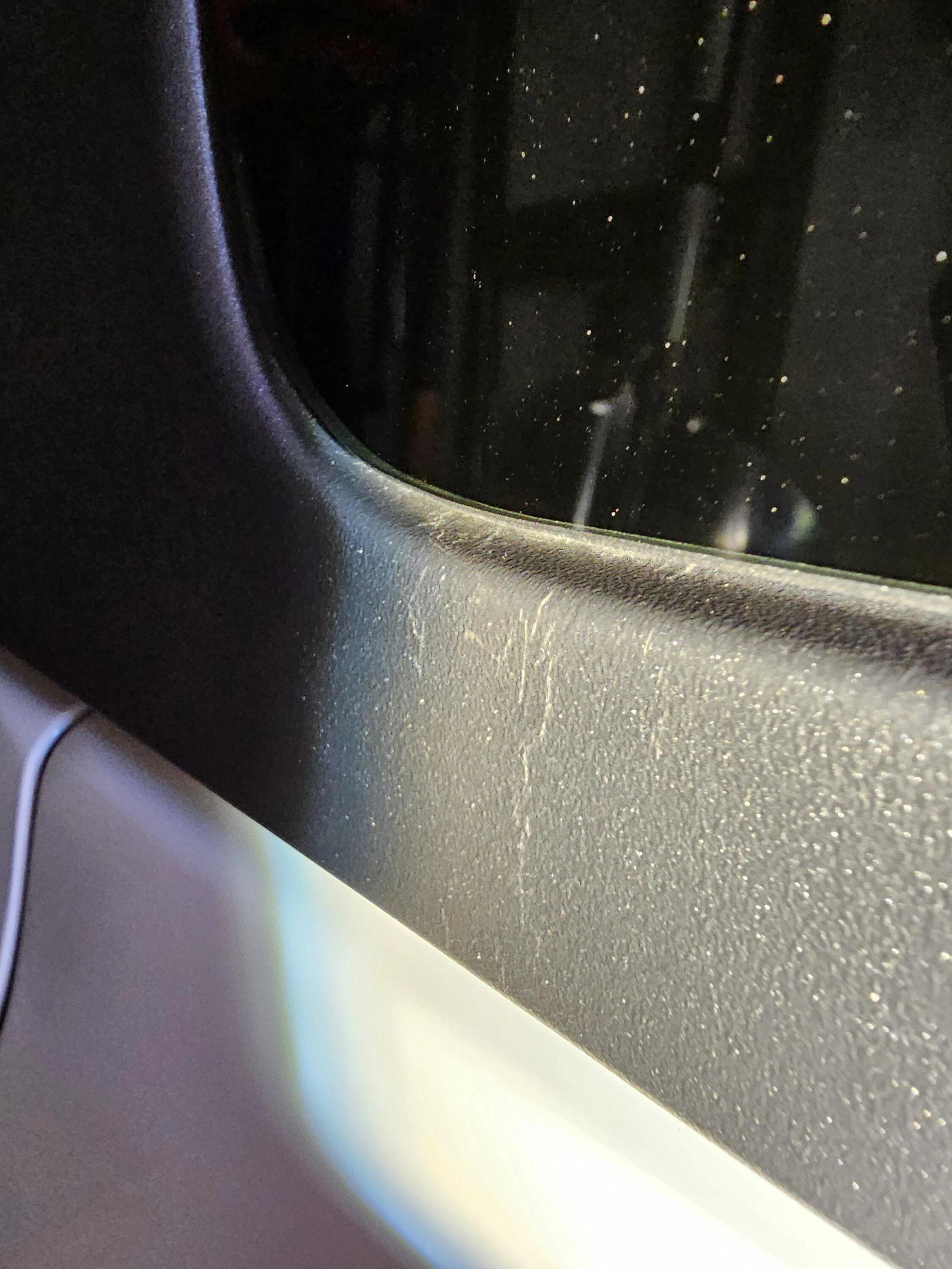 Ford Bronco Hardtop cracks?  Something else? 20231104_143112