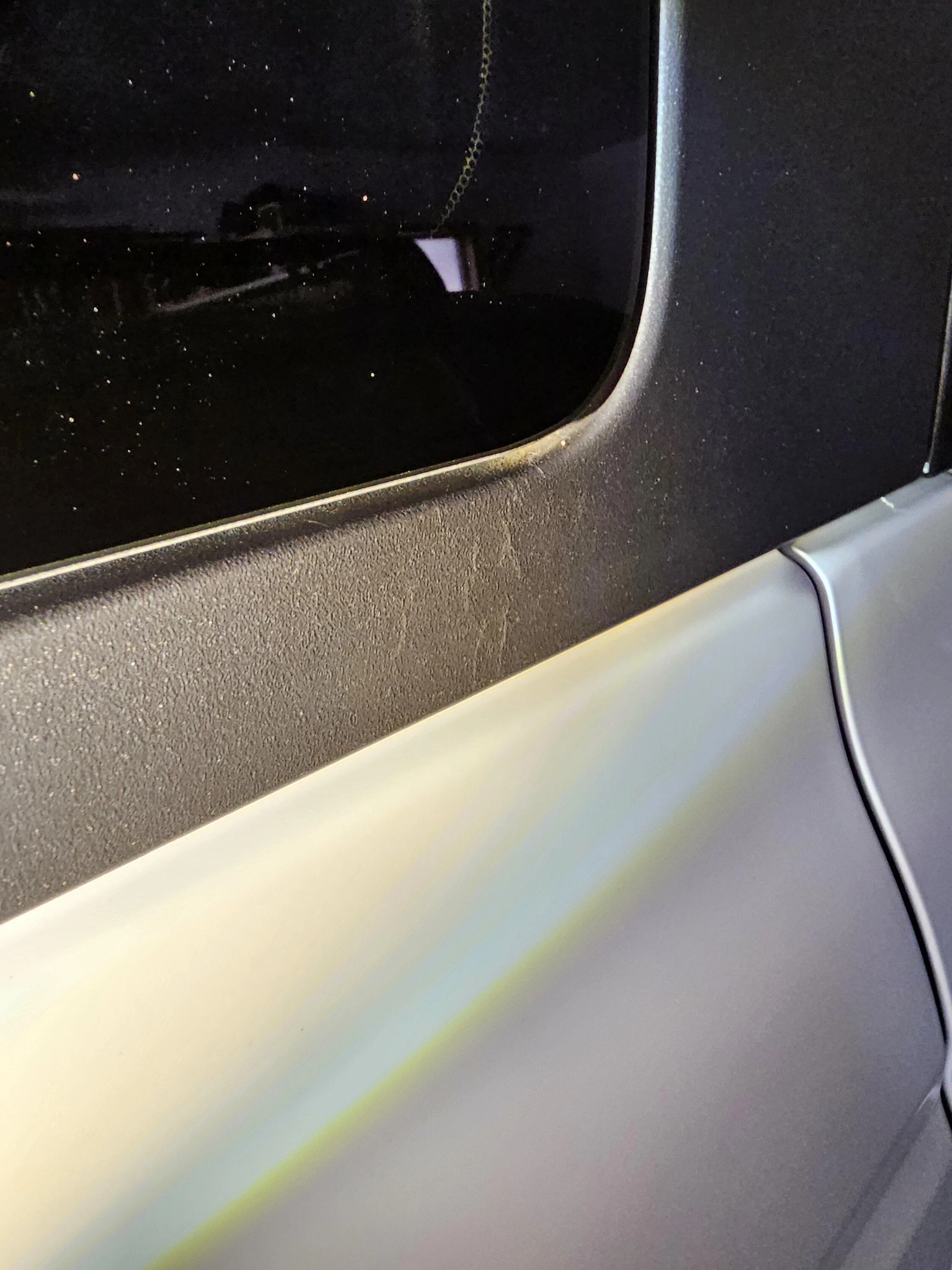 Ford Bronco Hardtop cracks?  Something else? 20231104_142943