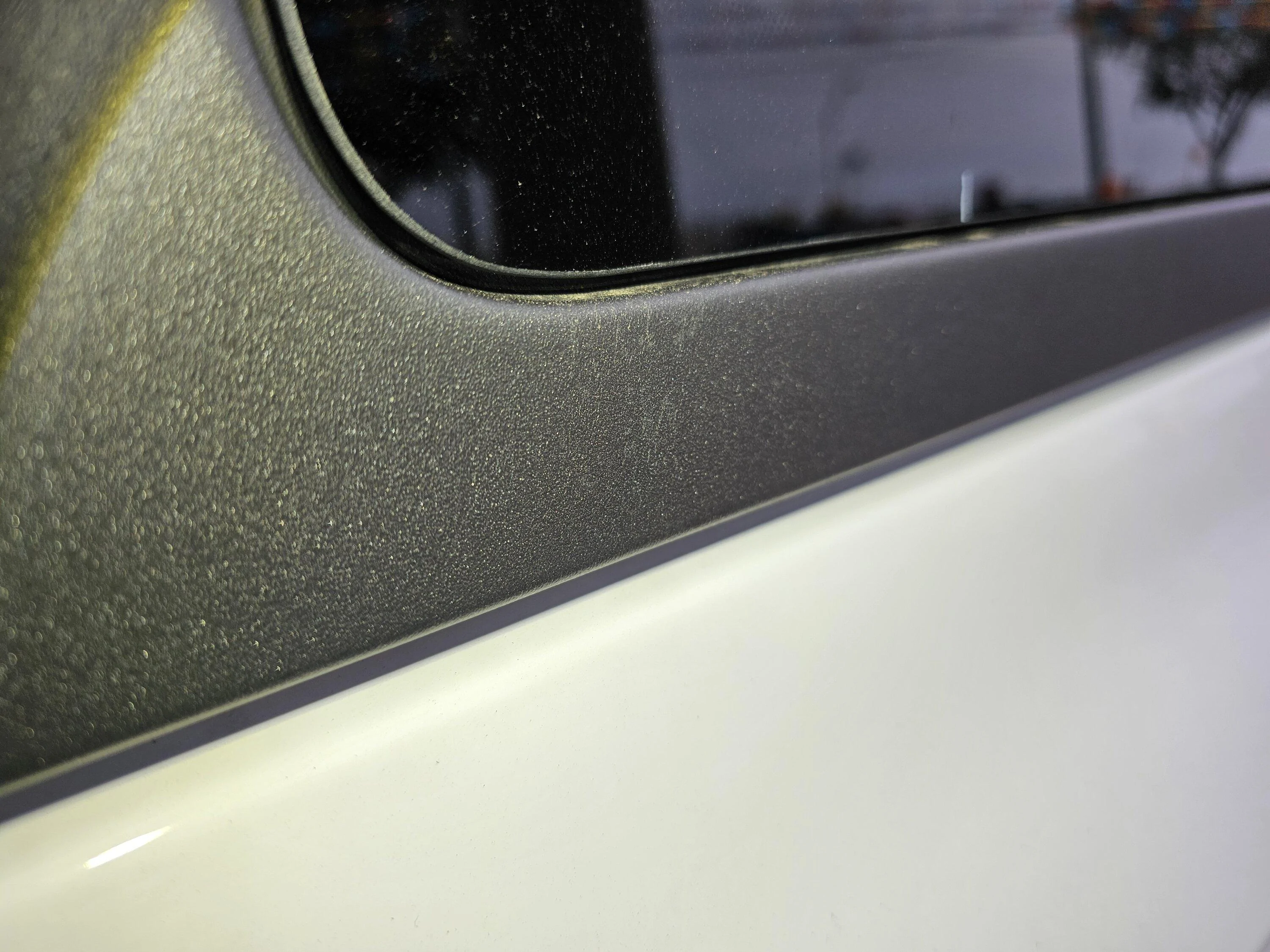 Ford Bronco Hardtop cracks?  Something else? 20231107_071953