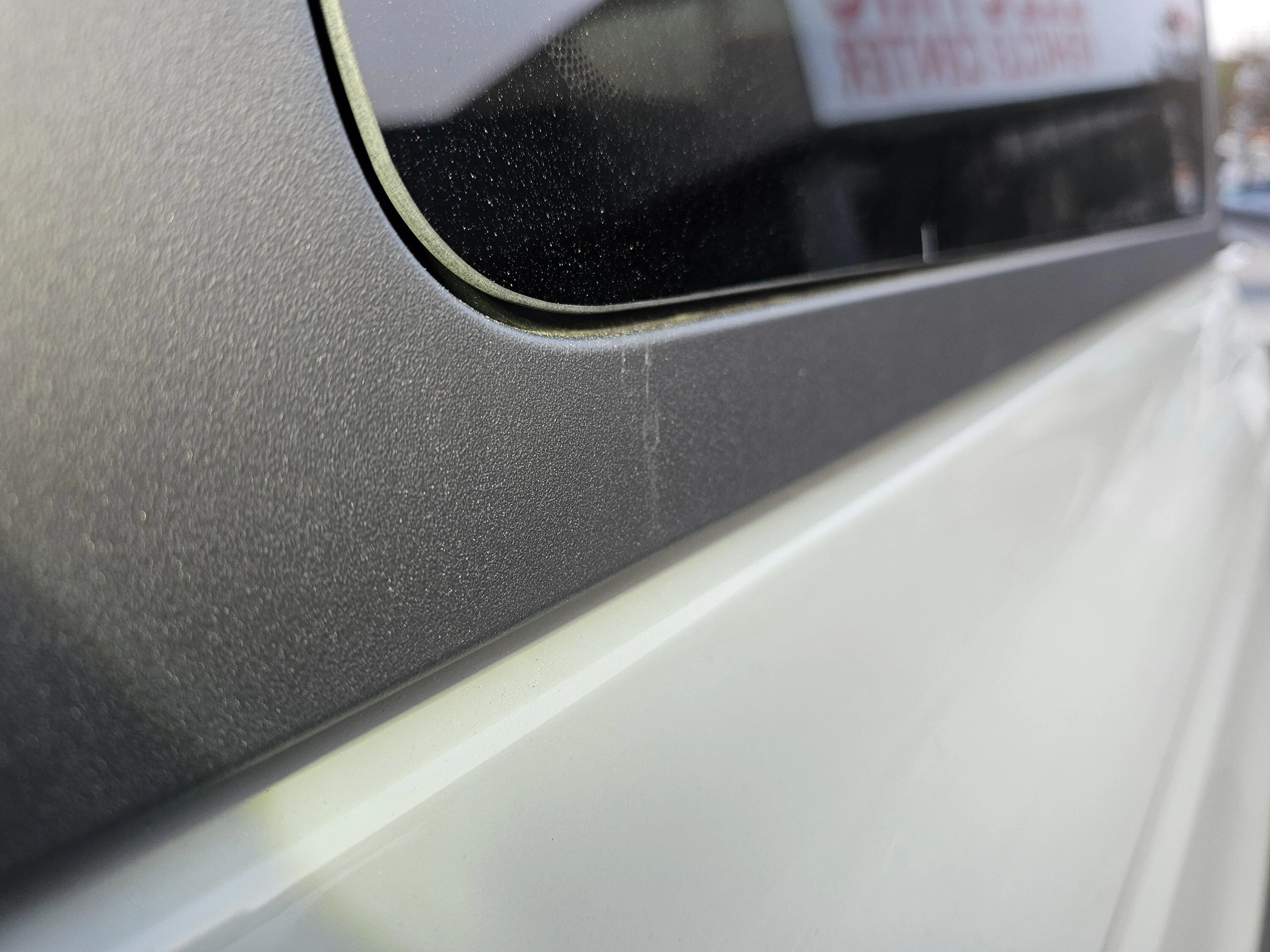 Ford Bronco Hardtop cracks?  Something else? 20231107_073916
