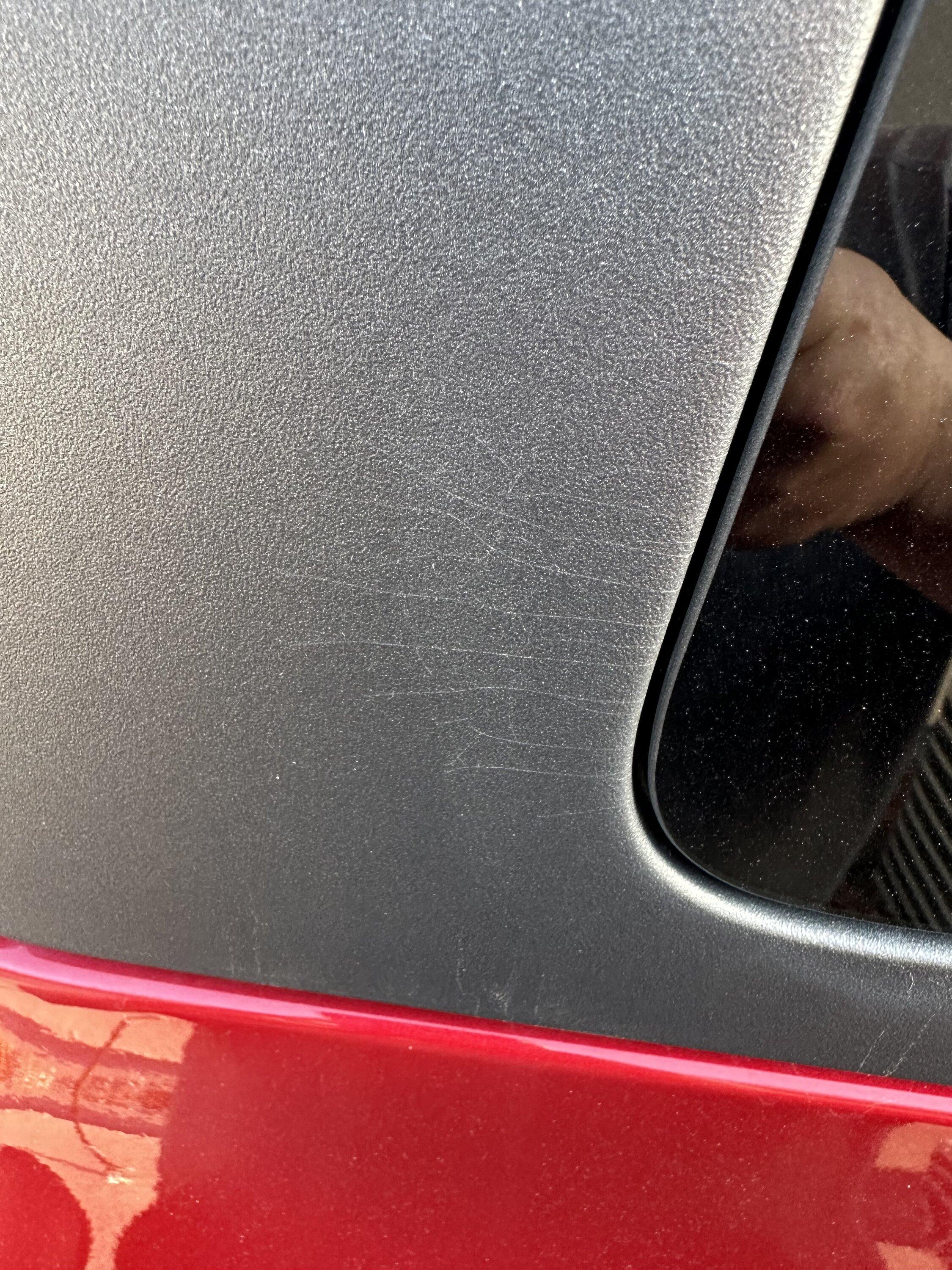 Ford Bronco Hardtop cracks?  Something else? IMG_1344
