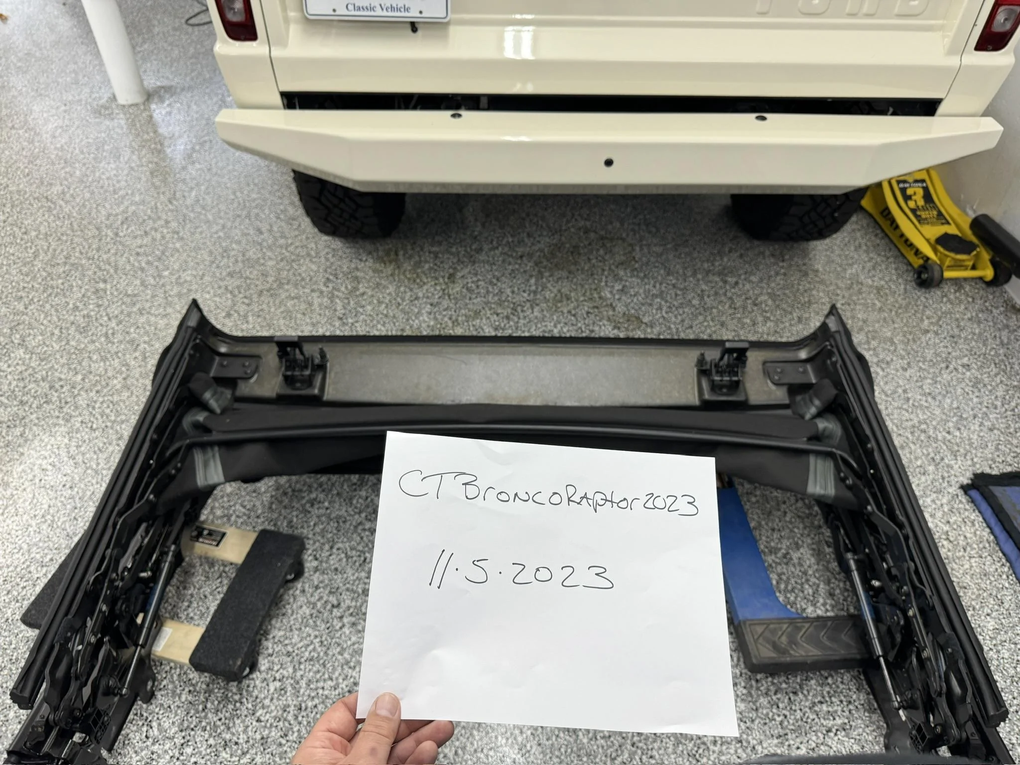 Ford Bronco OEM Factory soft top with all hardware IMG_4341