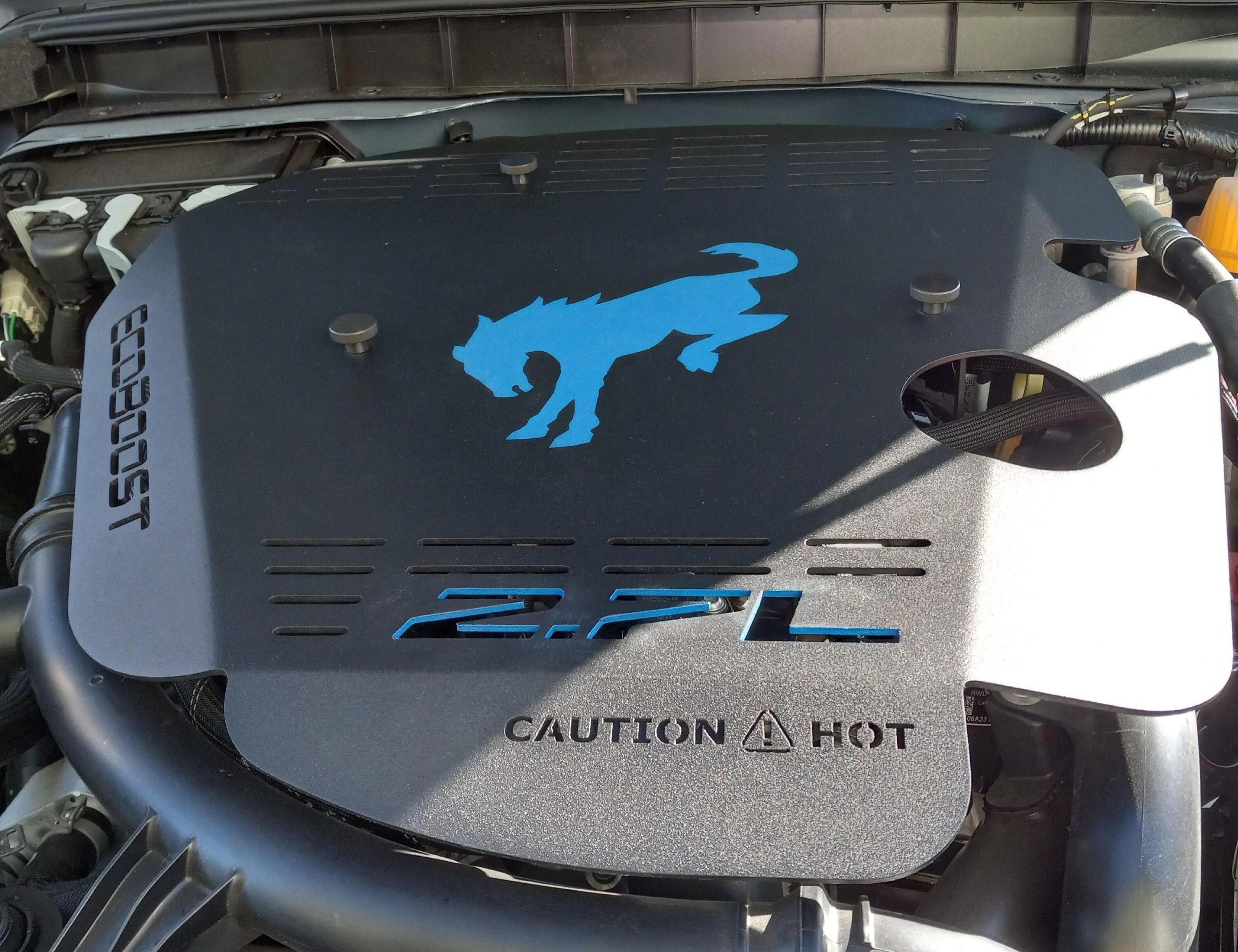 Ford Bronco 2.7 engine cover installed 20231007_162431
