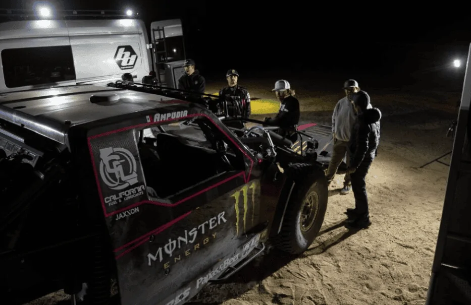 Ford Bronco Baja 1000 Light Testing 5cCCMjfUALLPJp3GTCbSeRuvY0Dip5l5wfpI-icnyPygG_fXjc