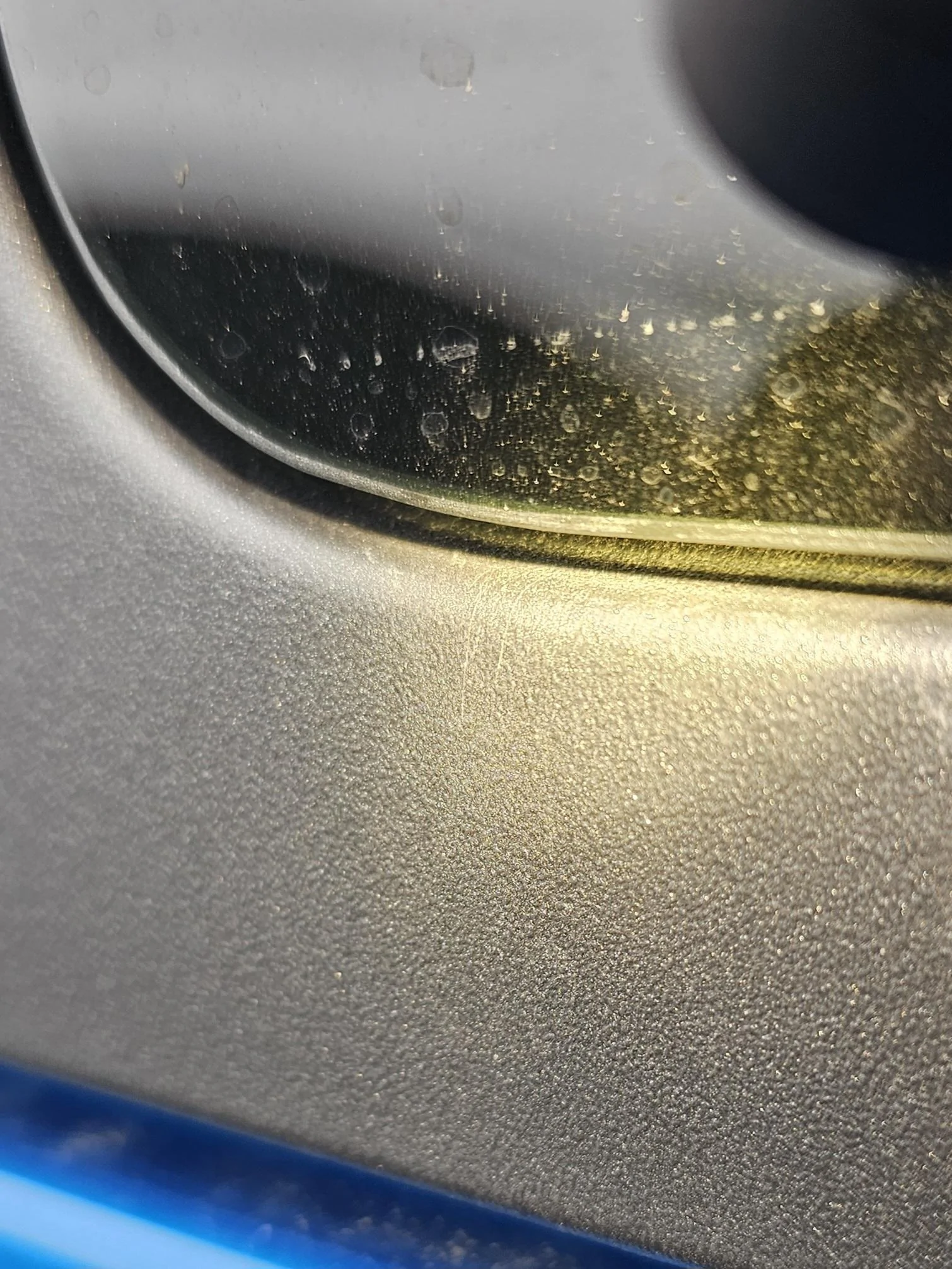 Ford Bronco Hardtop cracks?  Something else? 20231110_120552
