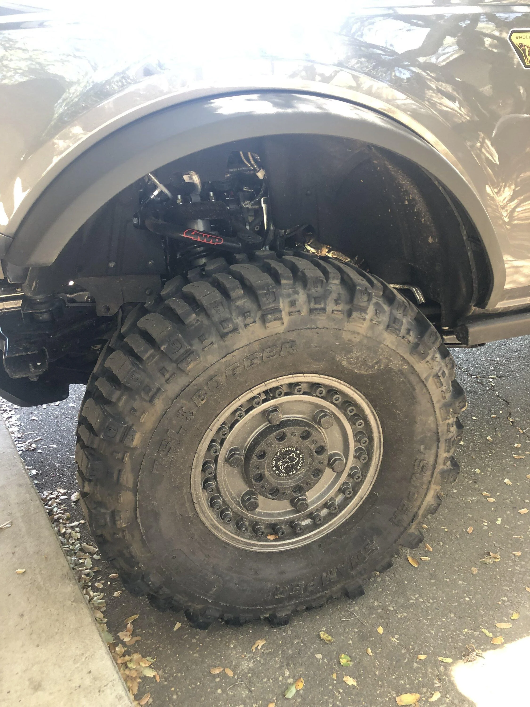 Ford Bronco Identify wheels? IMG_2002