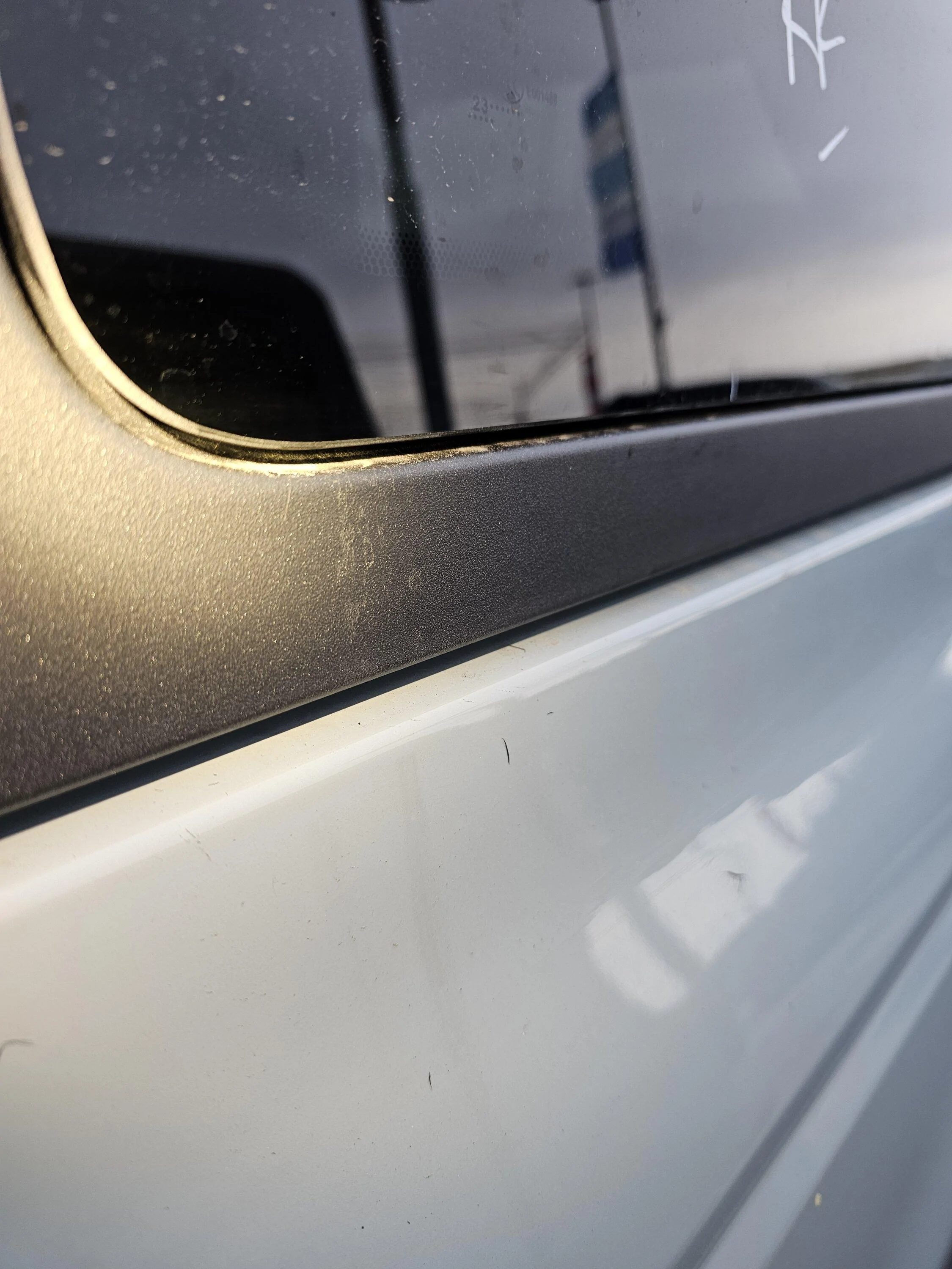 Ford Bronco Hardtop cracks?  Something else? 20231111_083208
