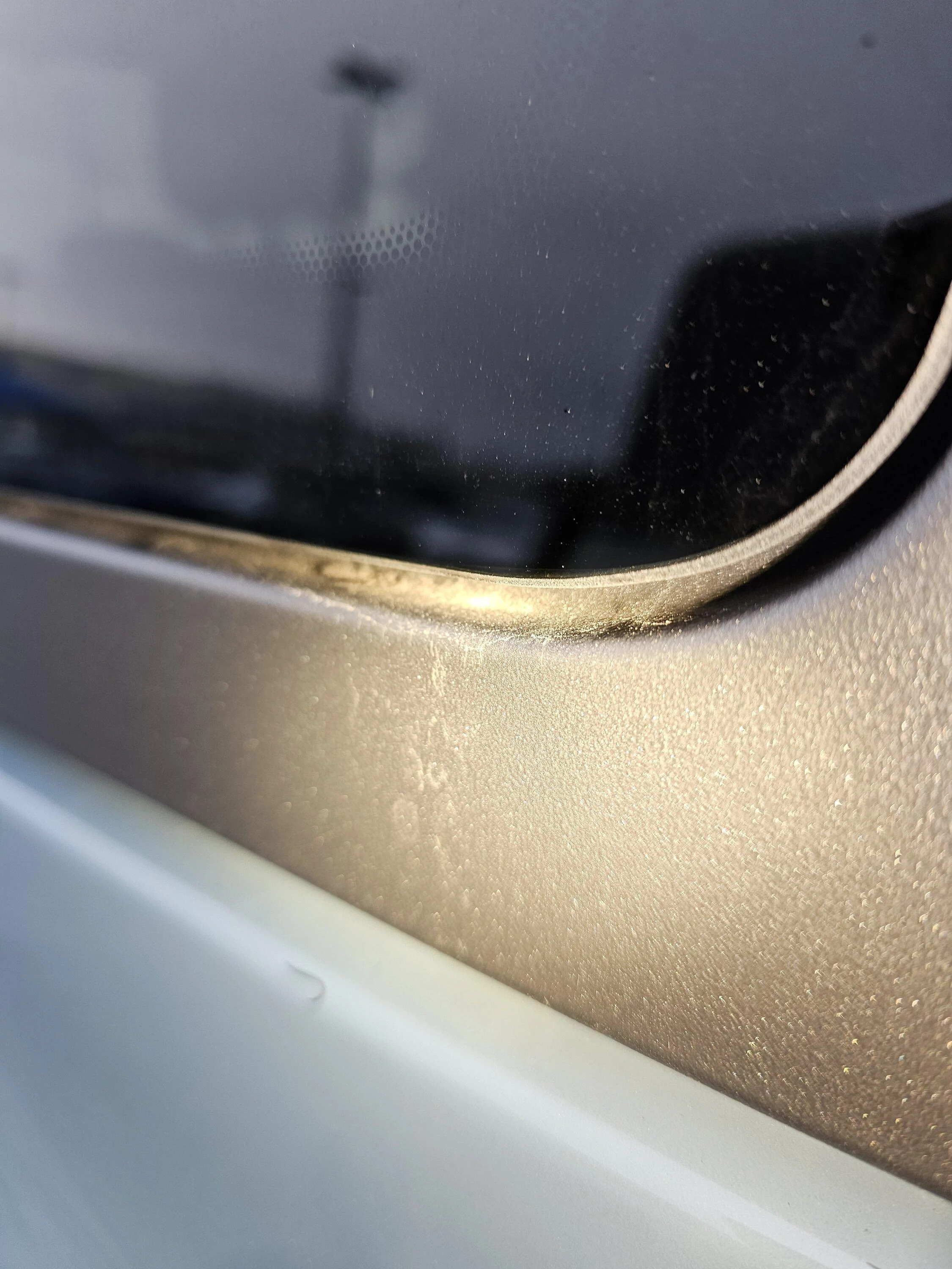 Ford Bronco Hardtop cracks?  Something else? 20231111_083232