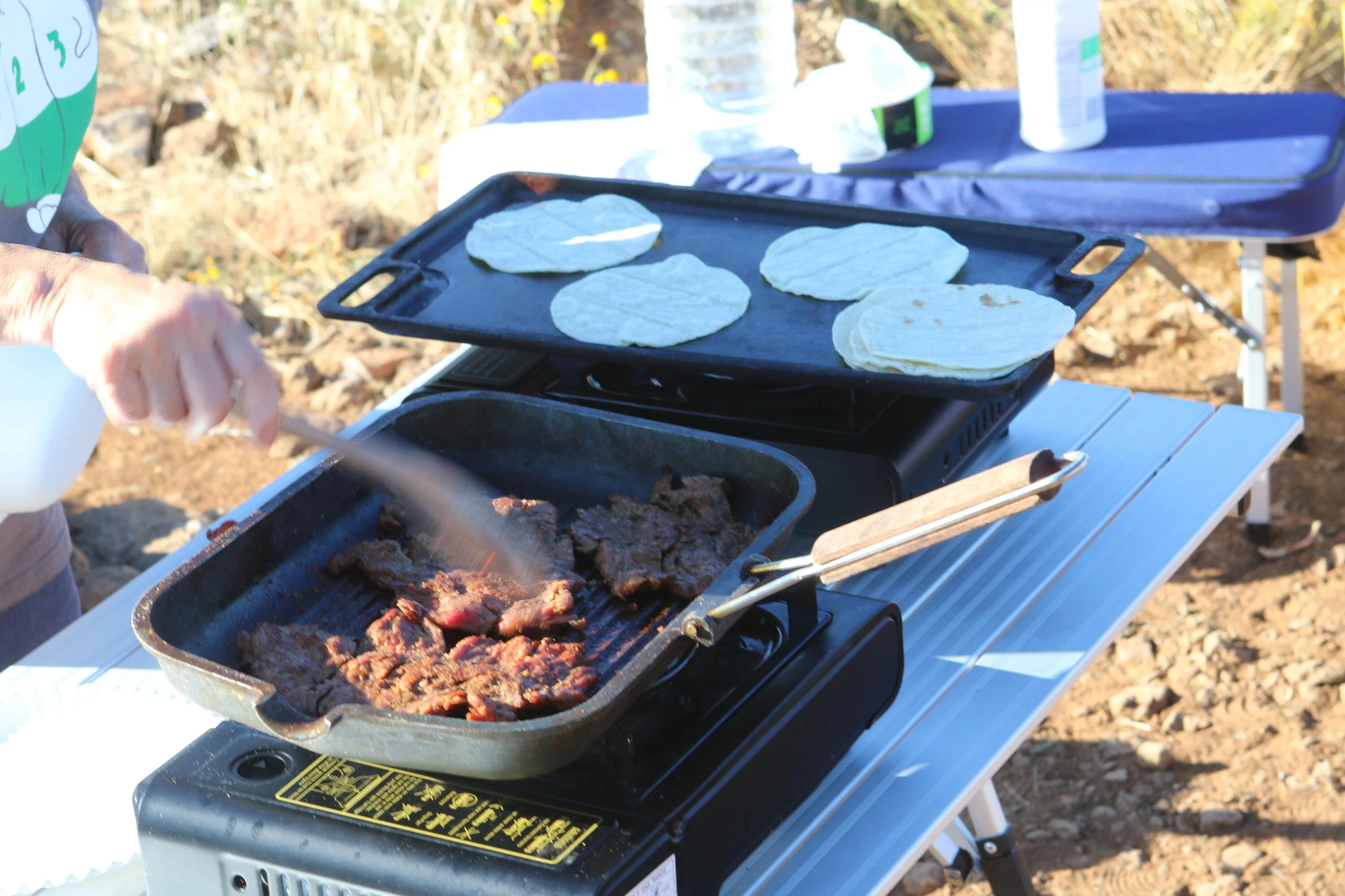 Ford Bronco DIY slide out kitchen w/ Blackstone Griddle for overlanding Q98A4390