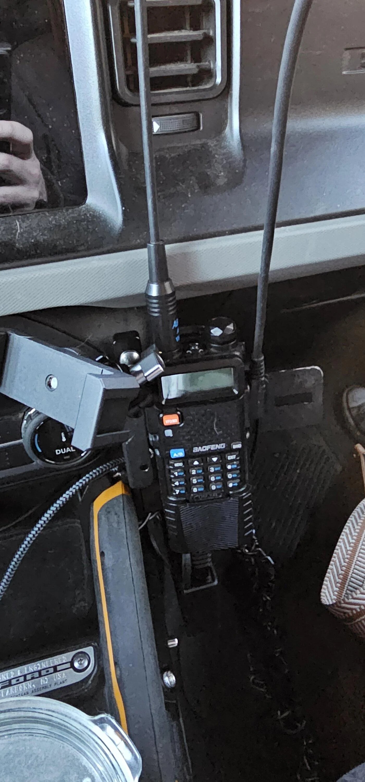 Ford Bronco Securing handheld radio inside cabin 20231112_154318