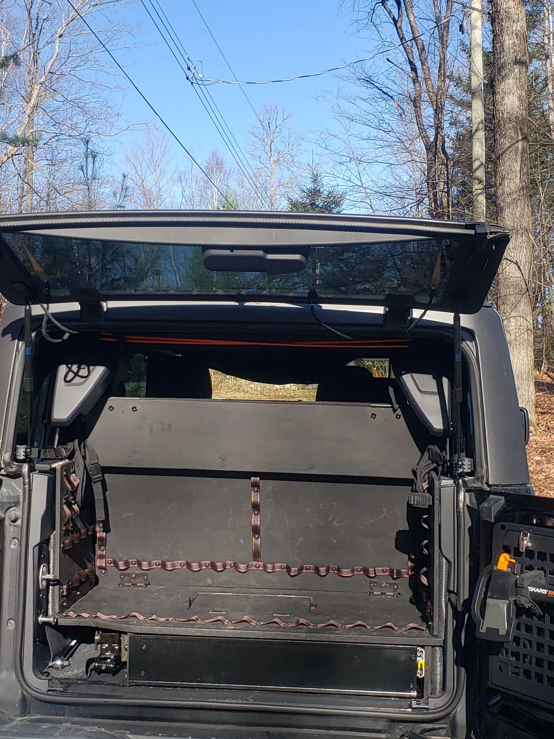 Ford Bronco 2 door level floor storage with seats 20231112_101602