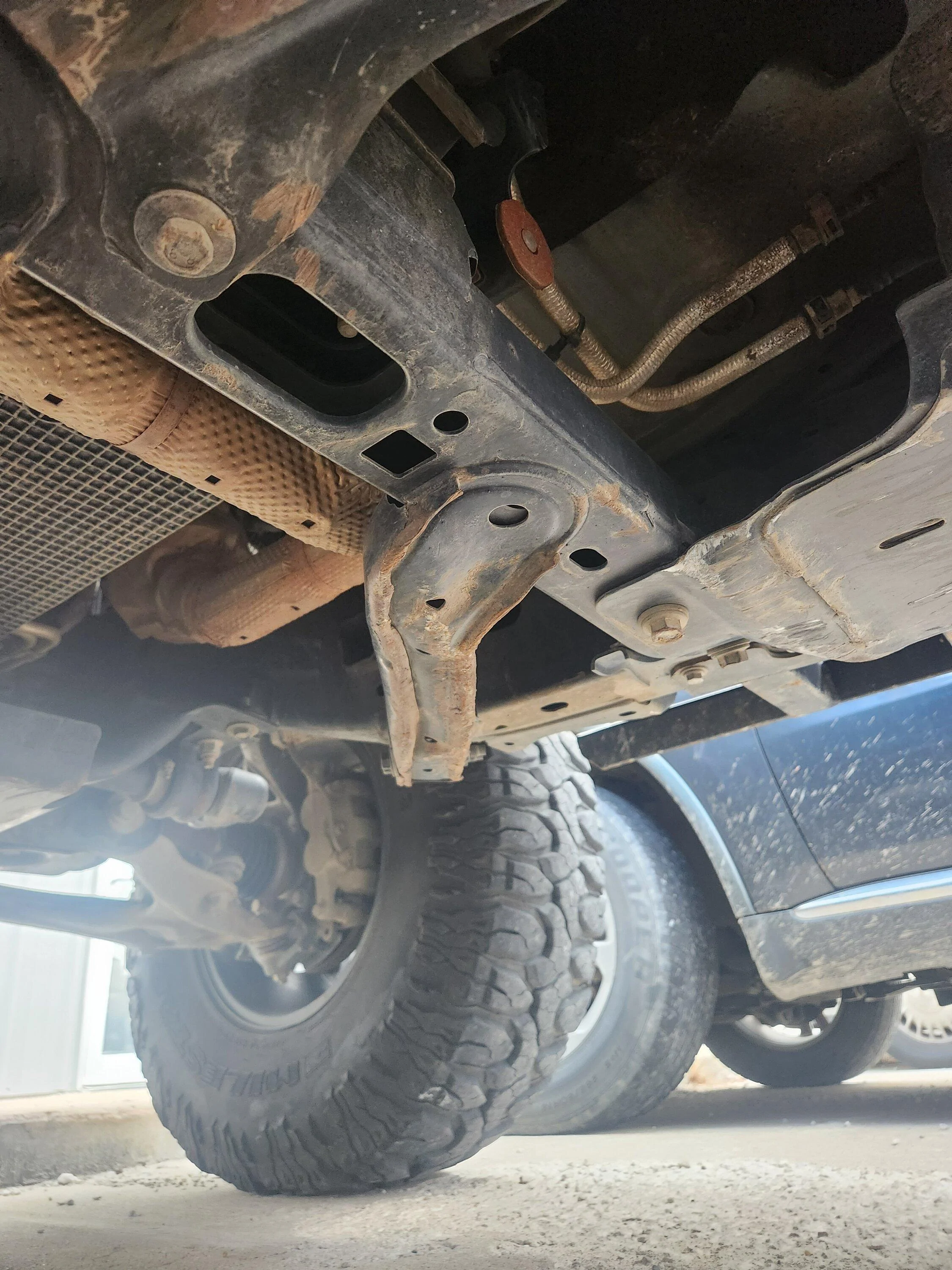 Ford Bronco Consequences of playing with rocks. . . . . 20231116_081208