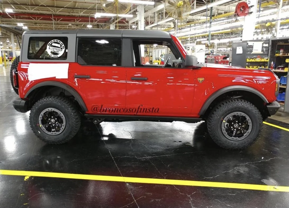 Ford Bronco cant decide: sasquatch vs non-squatch bronc F96874DA-1157-4D9B-A9A5-3B04CB10DB87