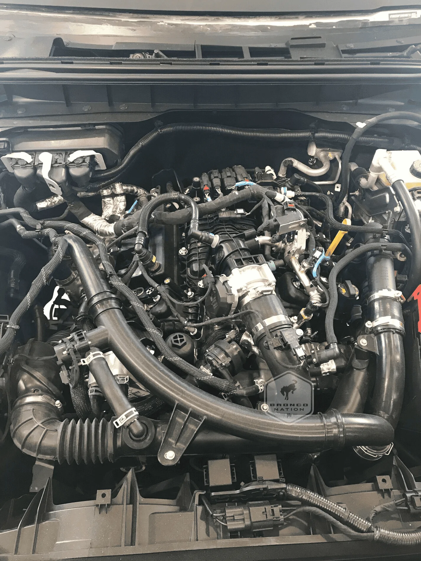 Ford Bronco V6 orientation - straight or transverse 1604318780873