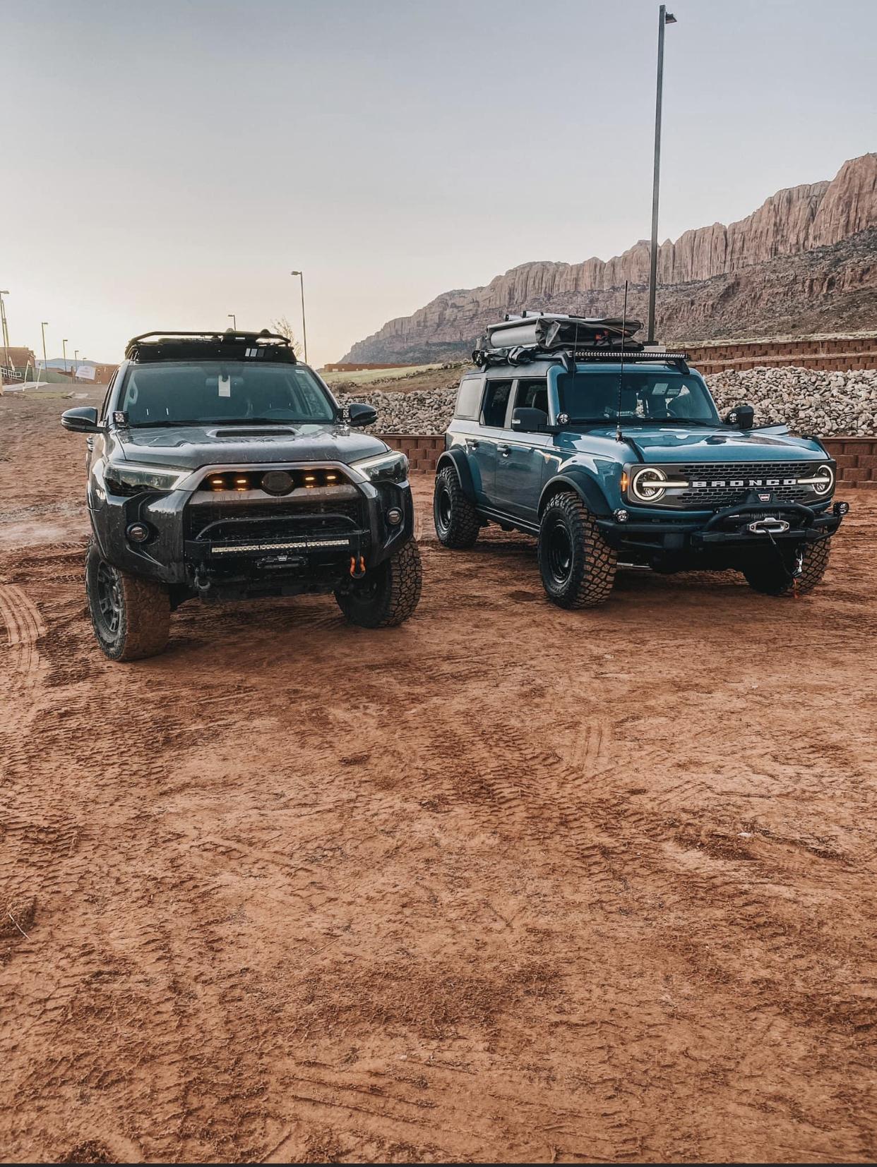 Ford Bronco 4Runner vs Bronco Overland Concept side by side [more photos added] Toyota 4Runner vs Bronco Overland Concpet Rig side by side image