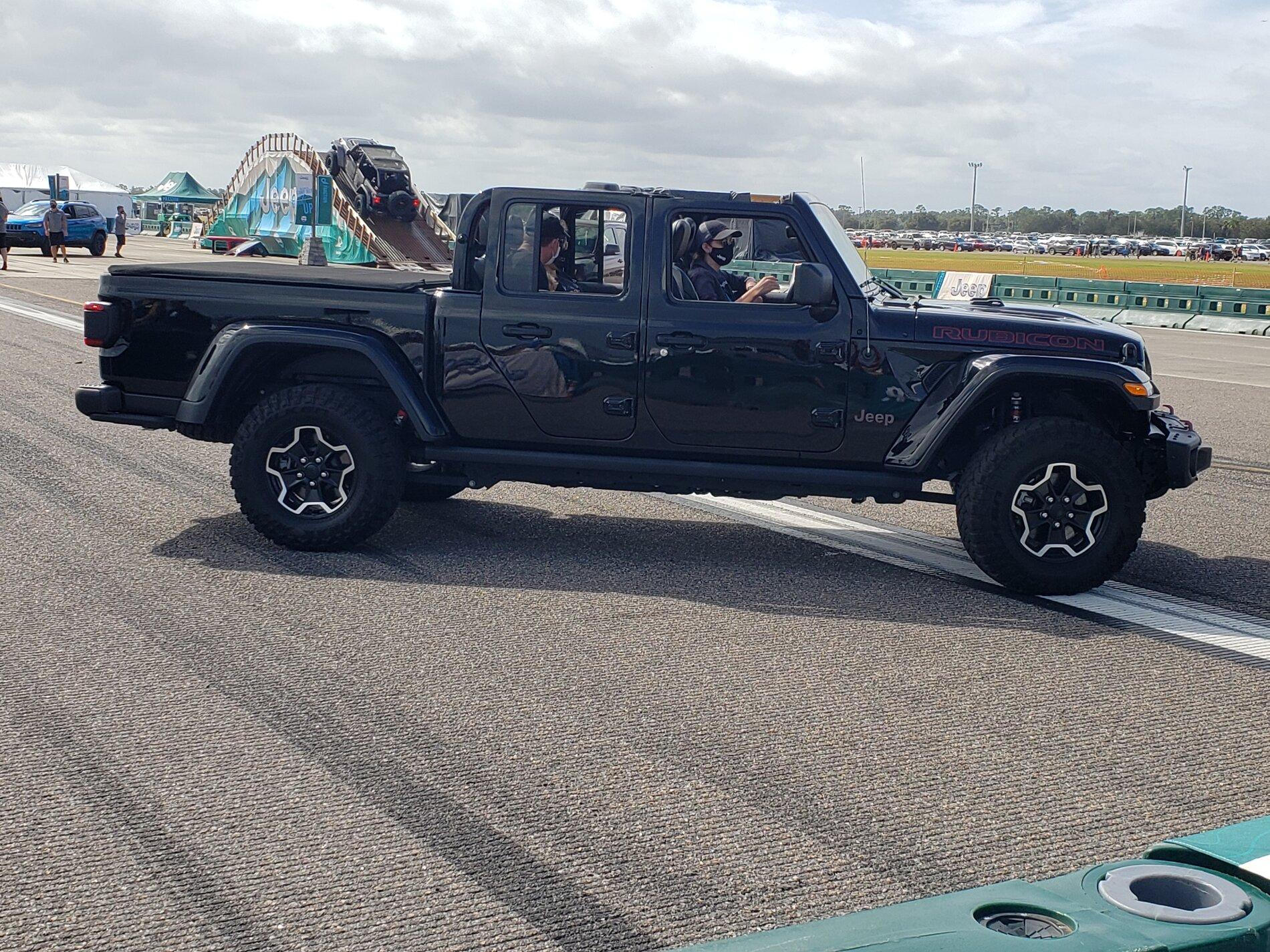 Ford Bronco Jeep Demos 20201101_111840