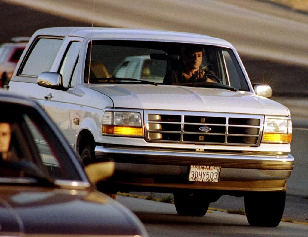 Ford Bronco Name the movie. 111412-celebs-oj-simpson-bronco-chase-1024x788