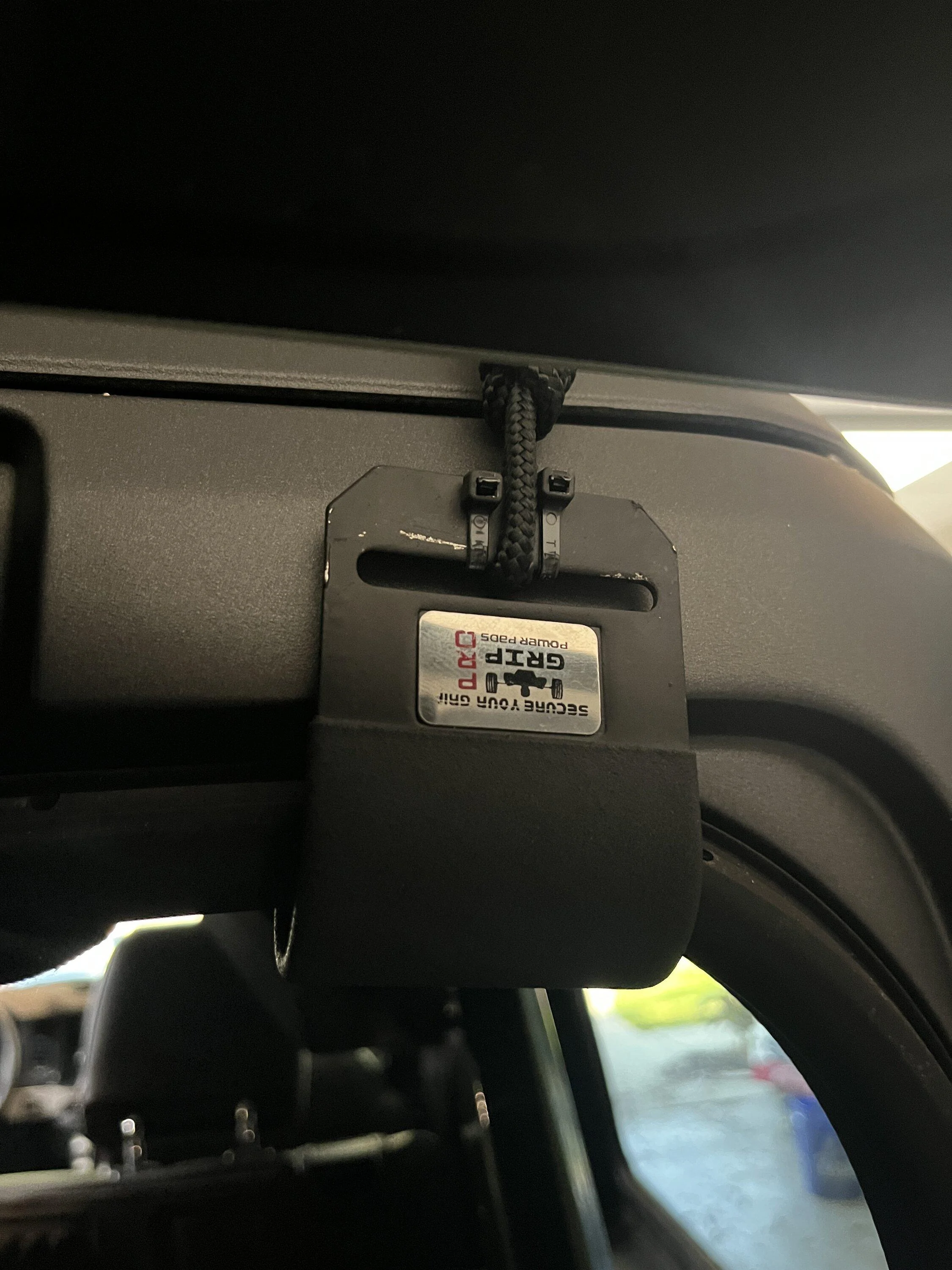 Ford Bronco Harkin Hoister Clamshell Lift installed 952005DD-A2B3-4134-AA10-F5D93E111F71
