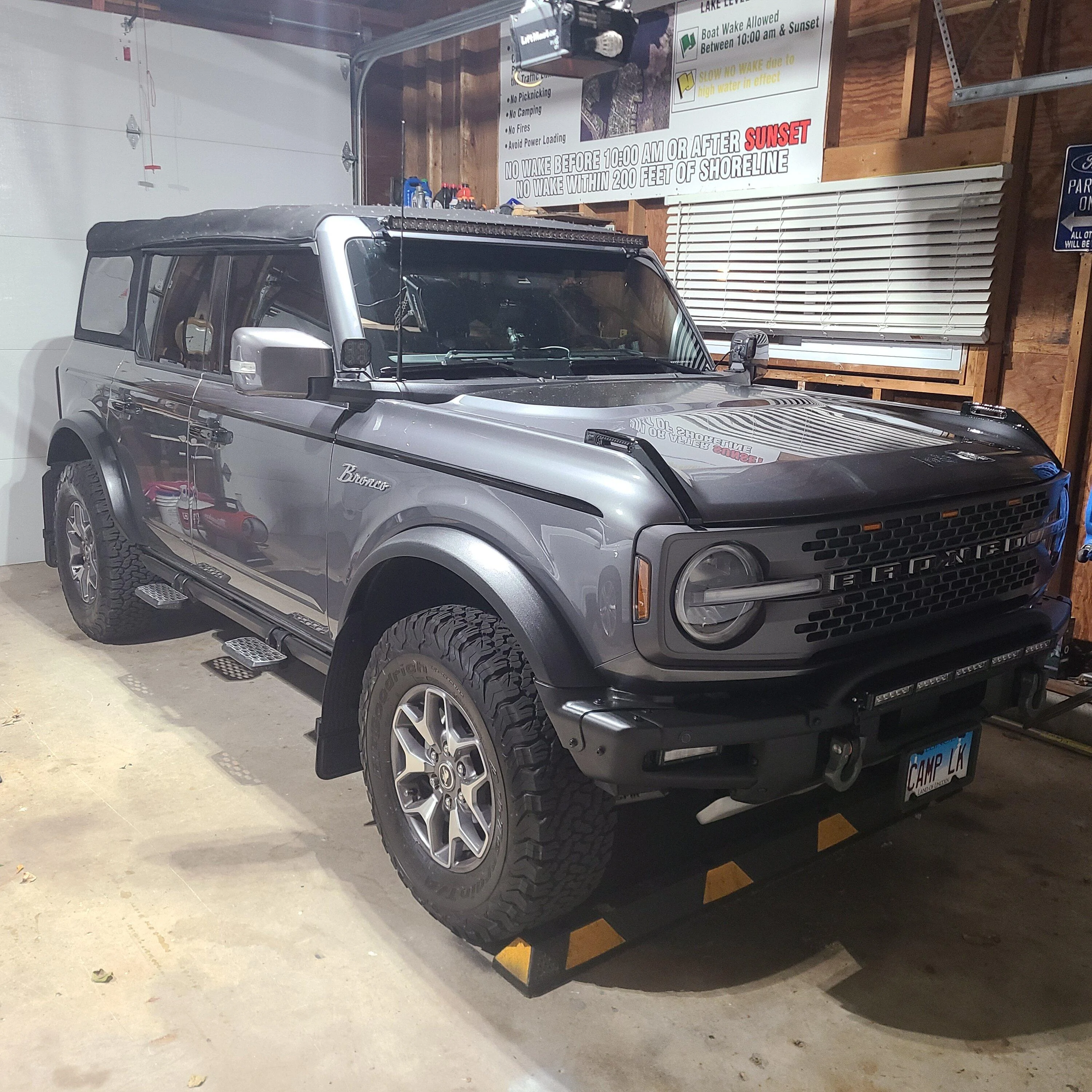 Ford Bronco CARBONIZED GRAY Bronco Club 20231116_171946