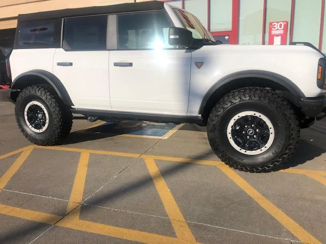 Ford Bronco 35s or 37s…? IMG_8165-3
