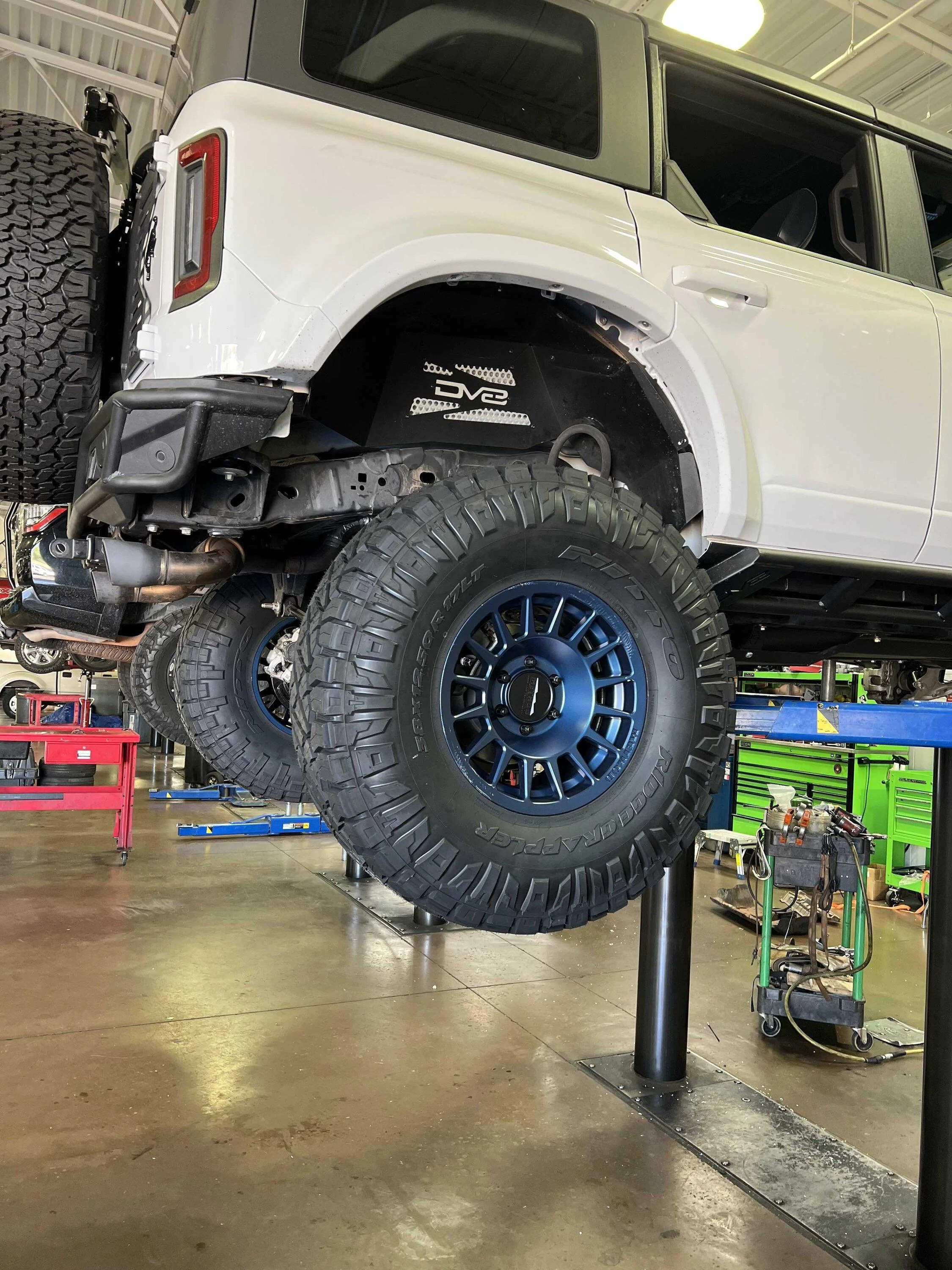 Ford Bronco 2022 4 door 2.7 build DV8.innerfender