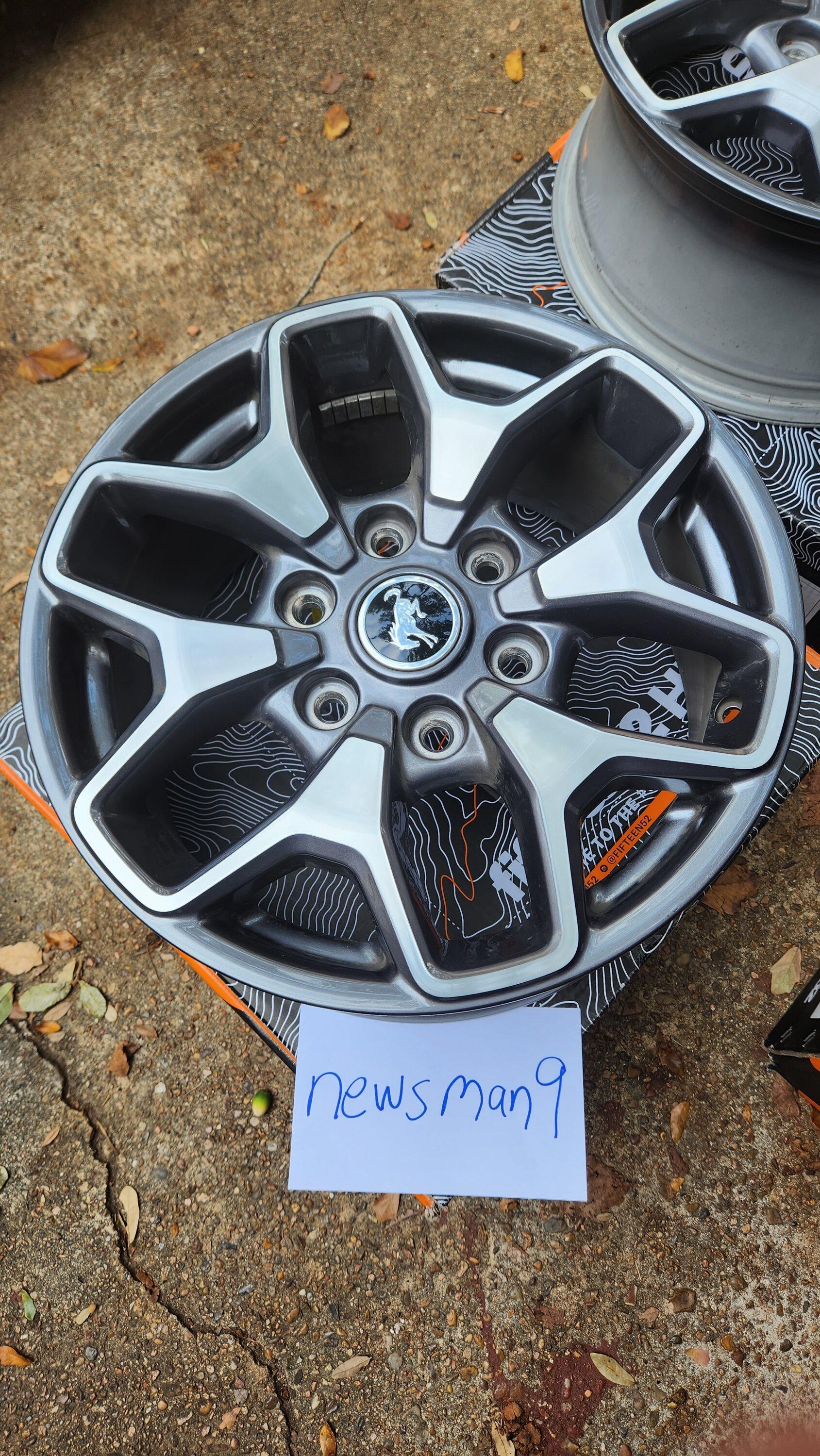 Ford Bronco Five non-SAS stock Badlands wheels 20231119_094439