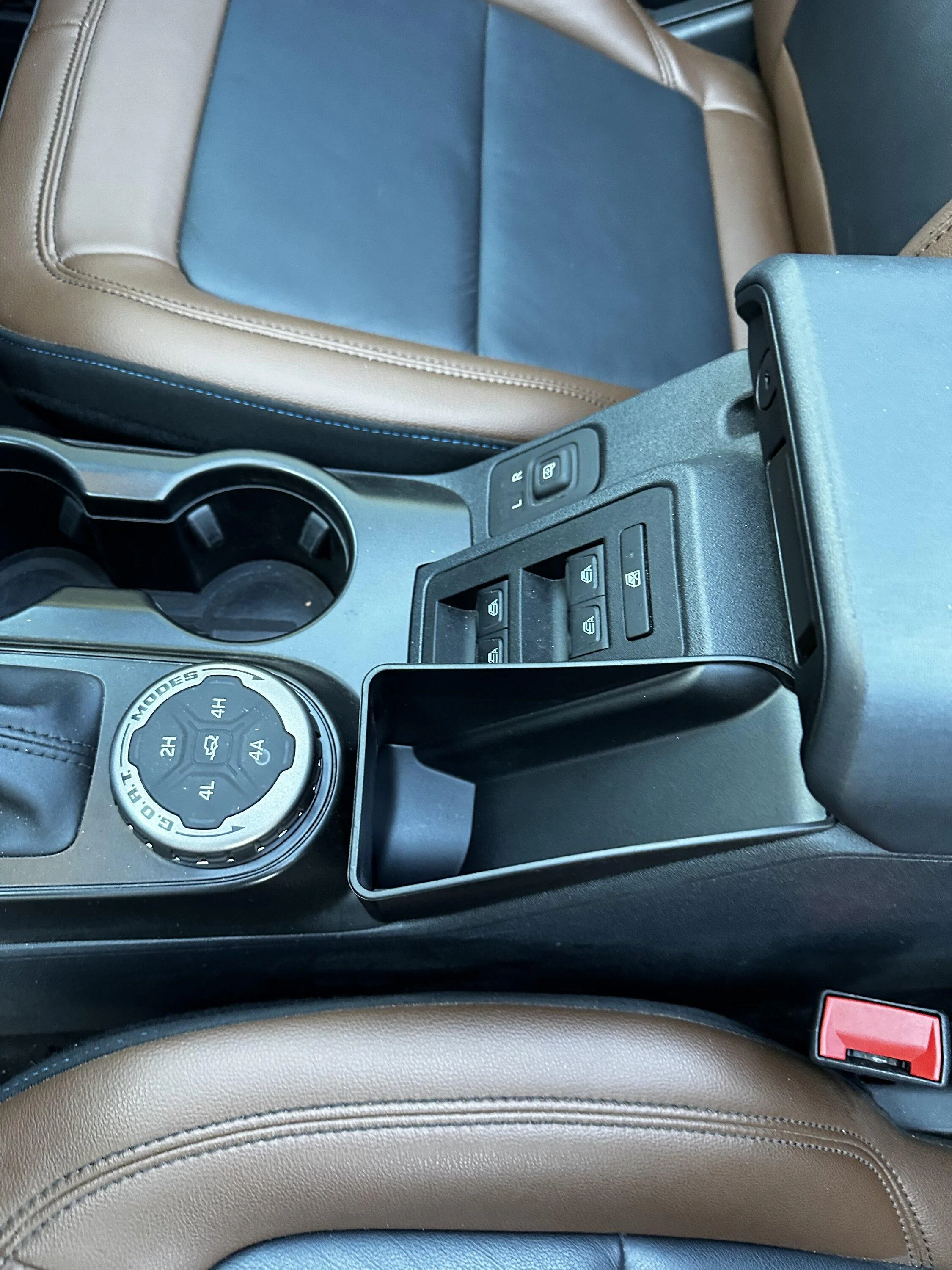 Ford Bronco Neat Little Bonus Armrest Storage IMG_3904