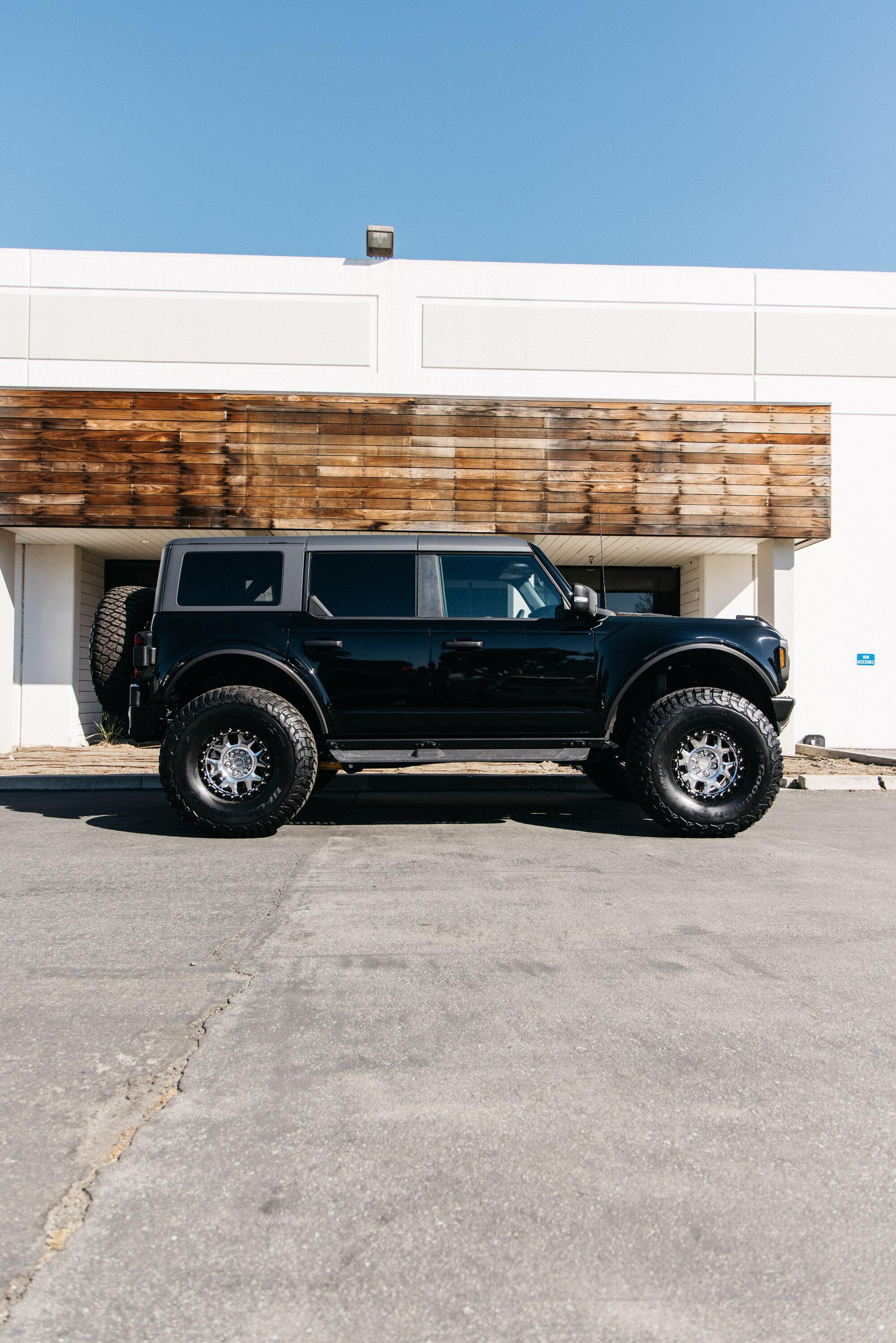 Ford Bronco Bronco Raptor with APG Carbon Body System on 39" KM3's IMG_3075